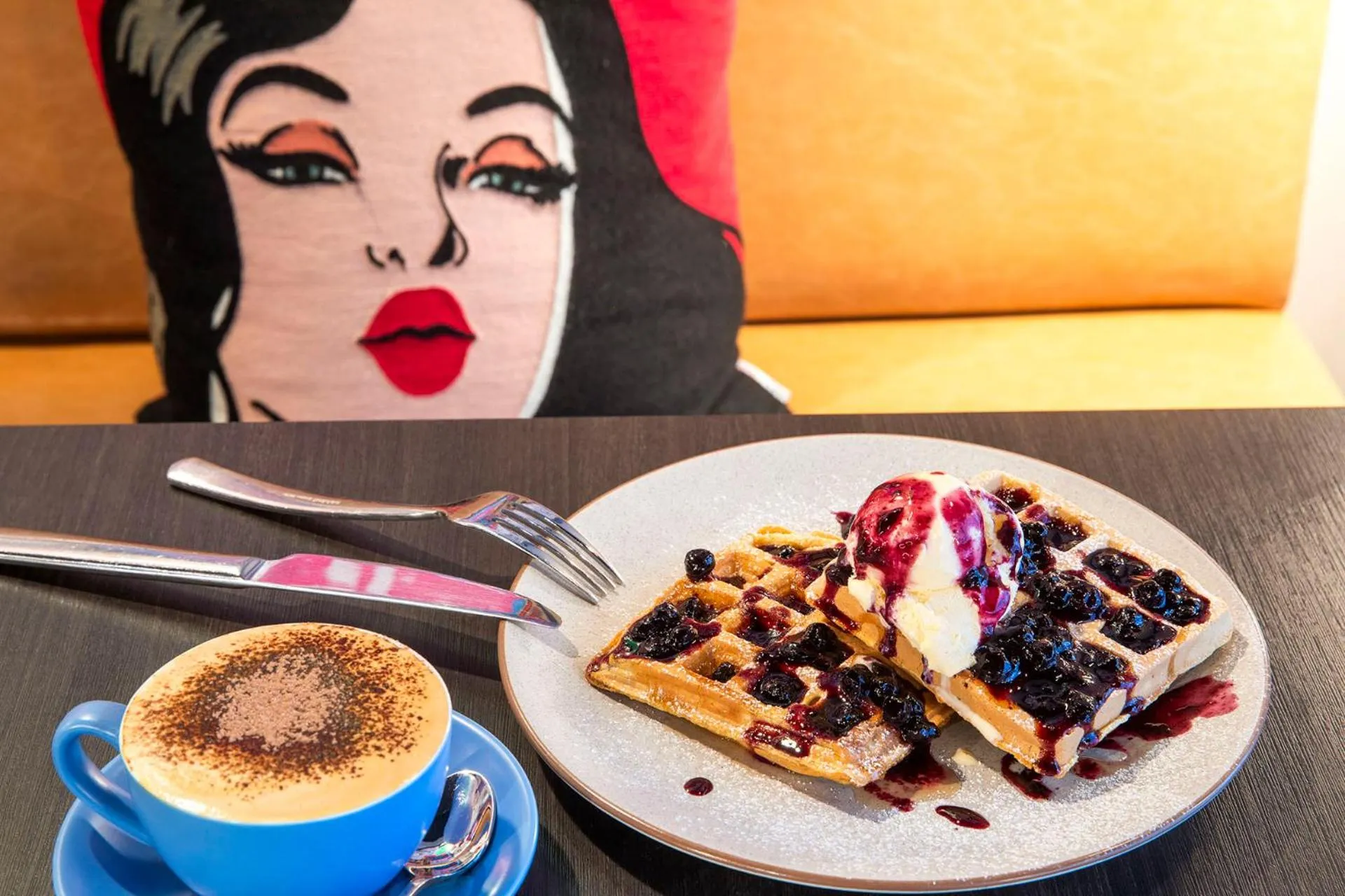 Breakfast in Ink Hotel Melbourne Southbank