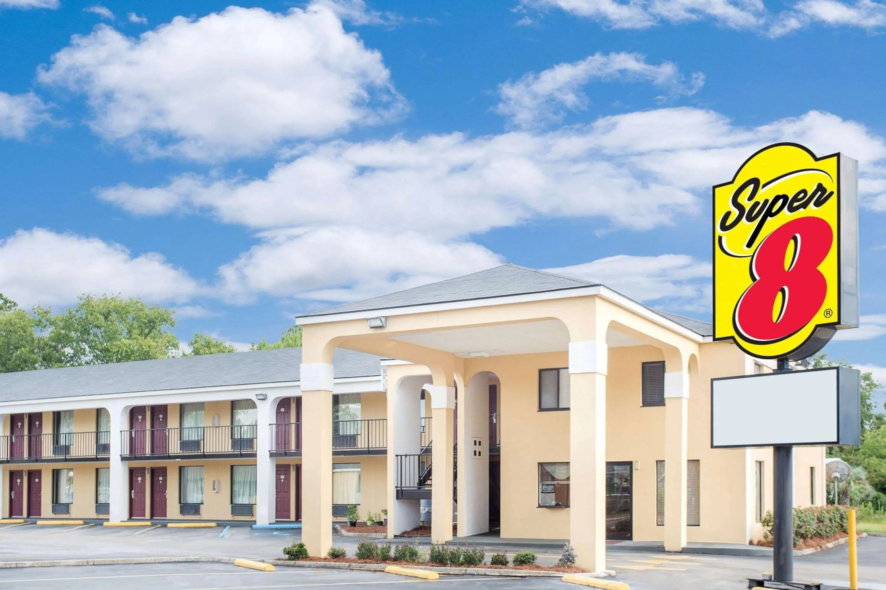 Property building in Super 8 by Wyndham Eufaula