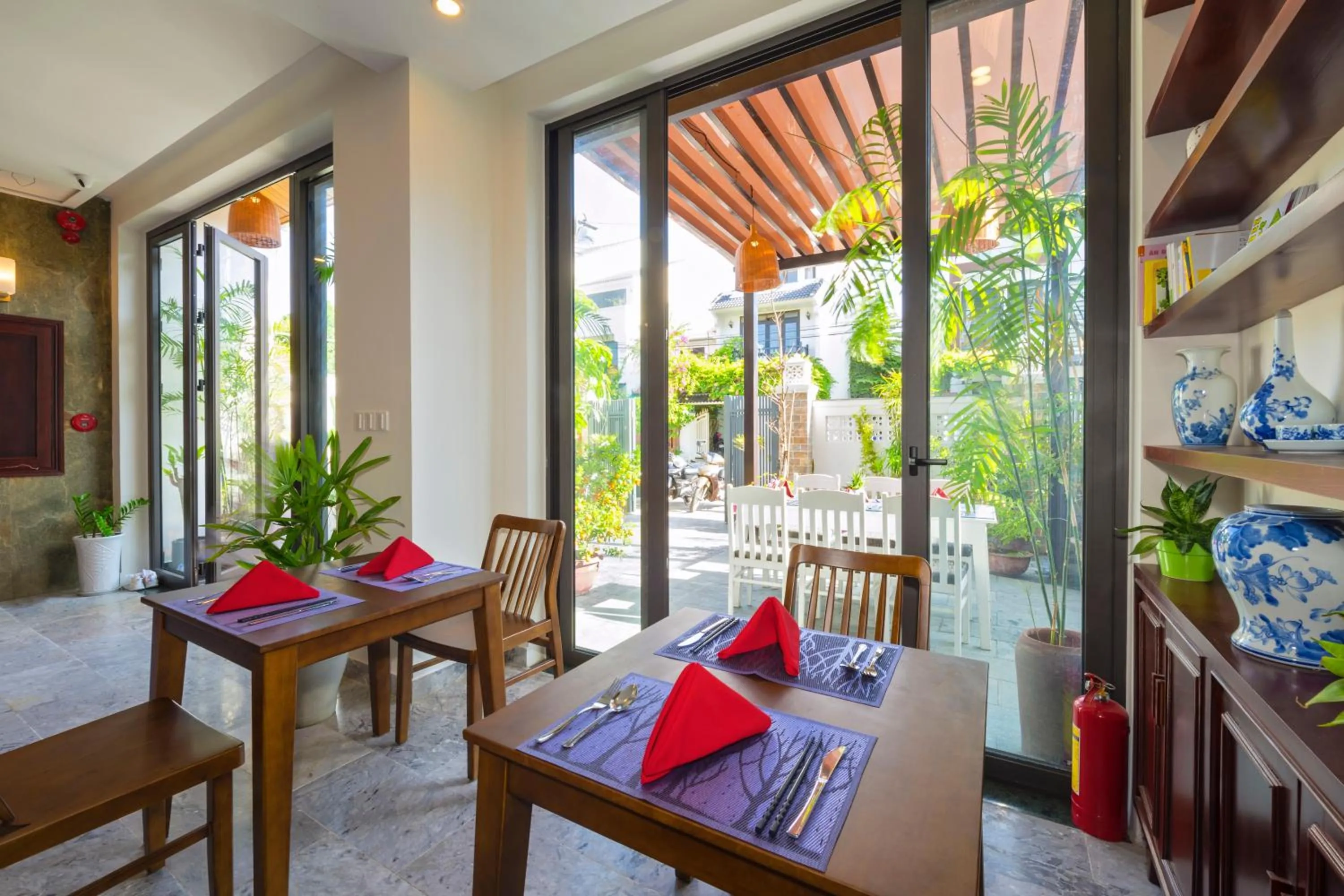 Restaurant/places to eat in Saclo Villa and Hostel