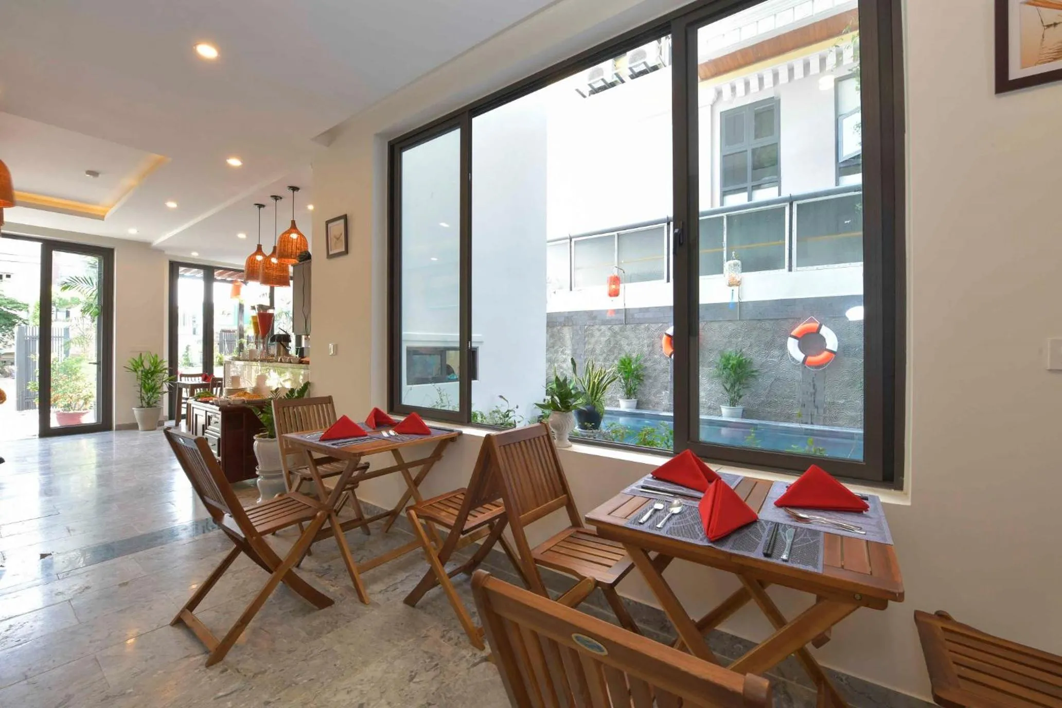 Restaurant/places to eat in Saclo Villa and Hostel