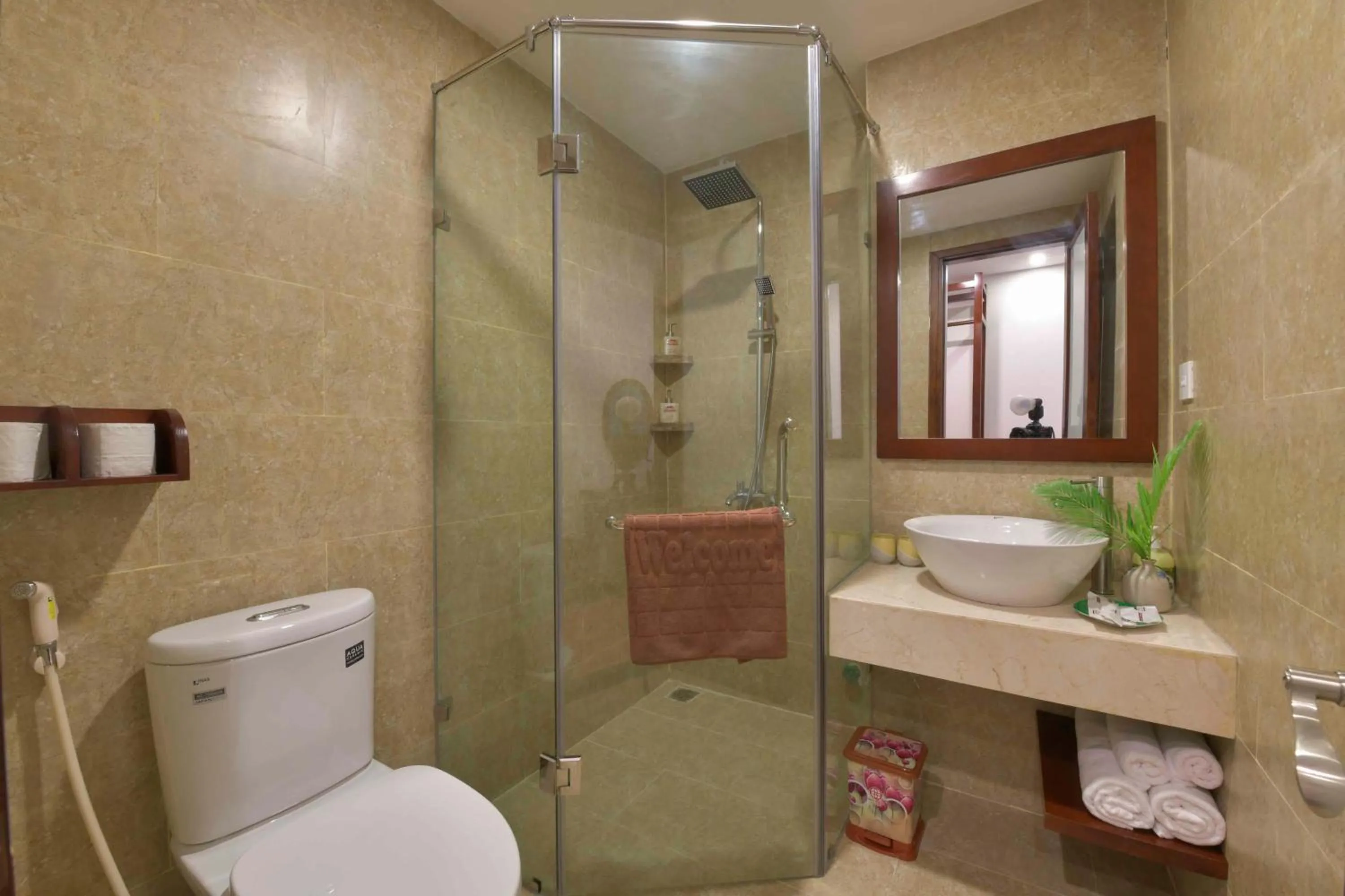 Shower in Saclo Villa and Hostel