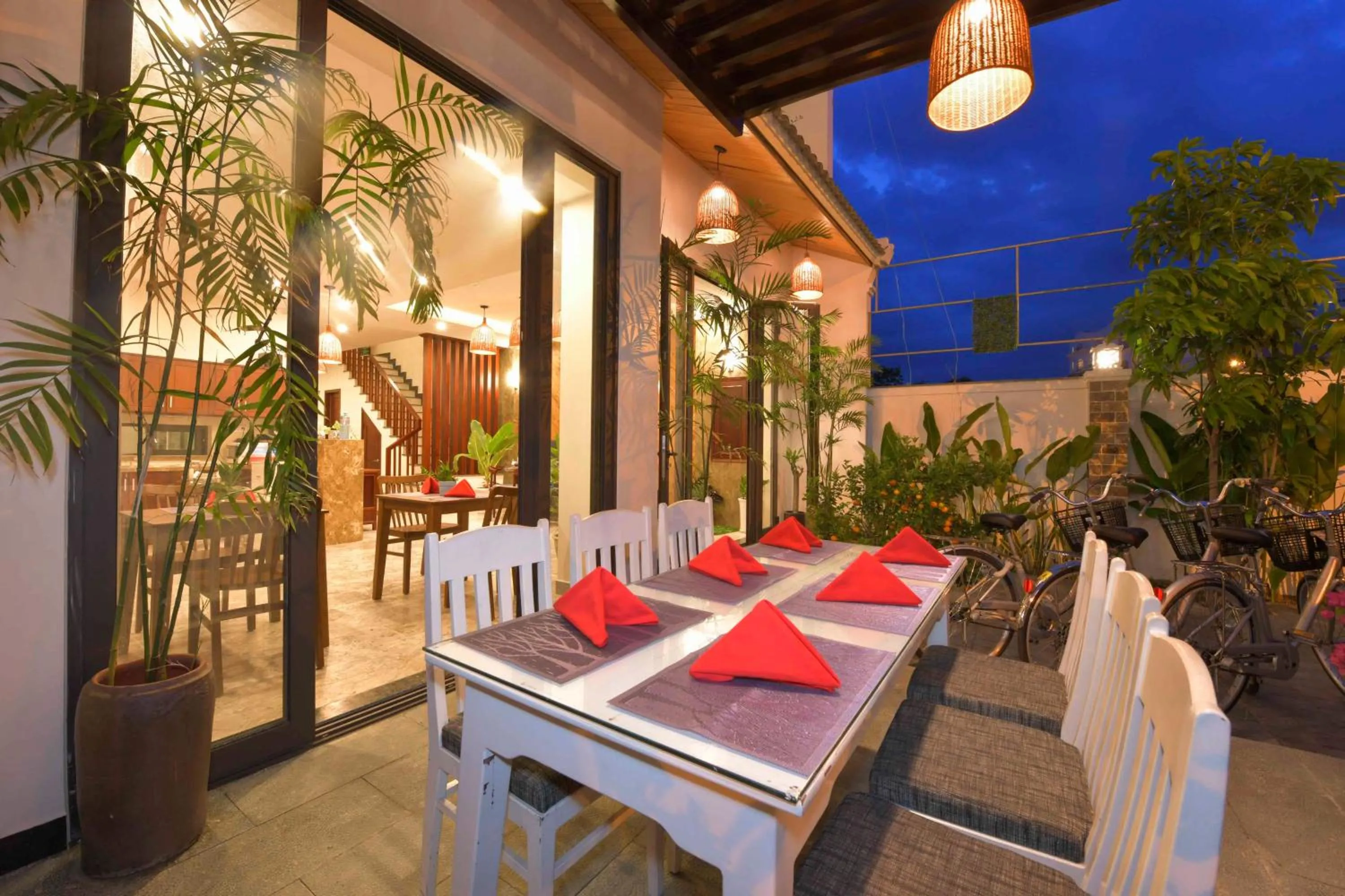 Restaurant/places to eat in Saclo Villa and Hostel