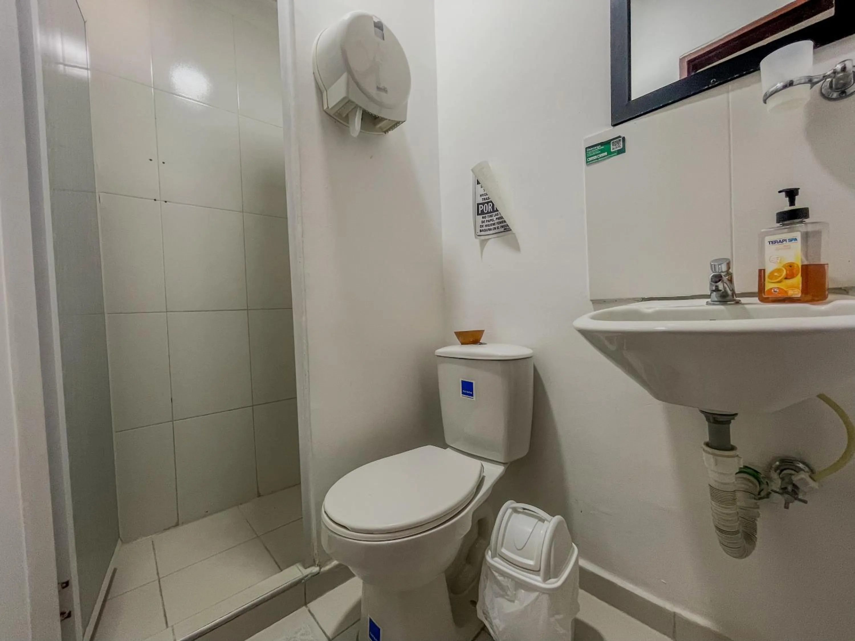 Budget Double Room in Hostal Kumbaya