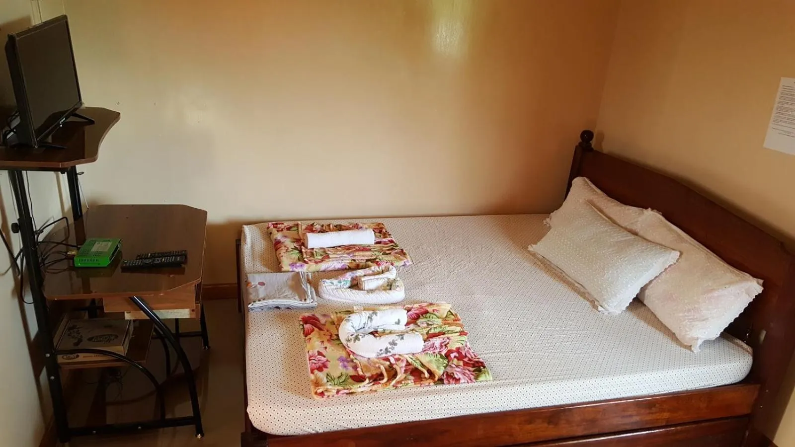 Bed in D'MESA Seacretlodge and Restaurant