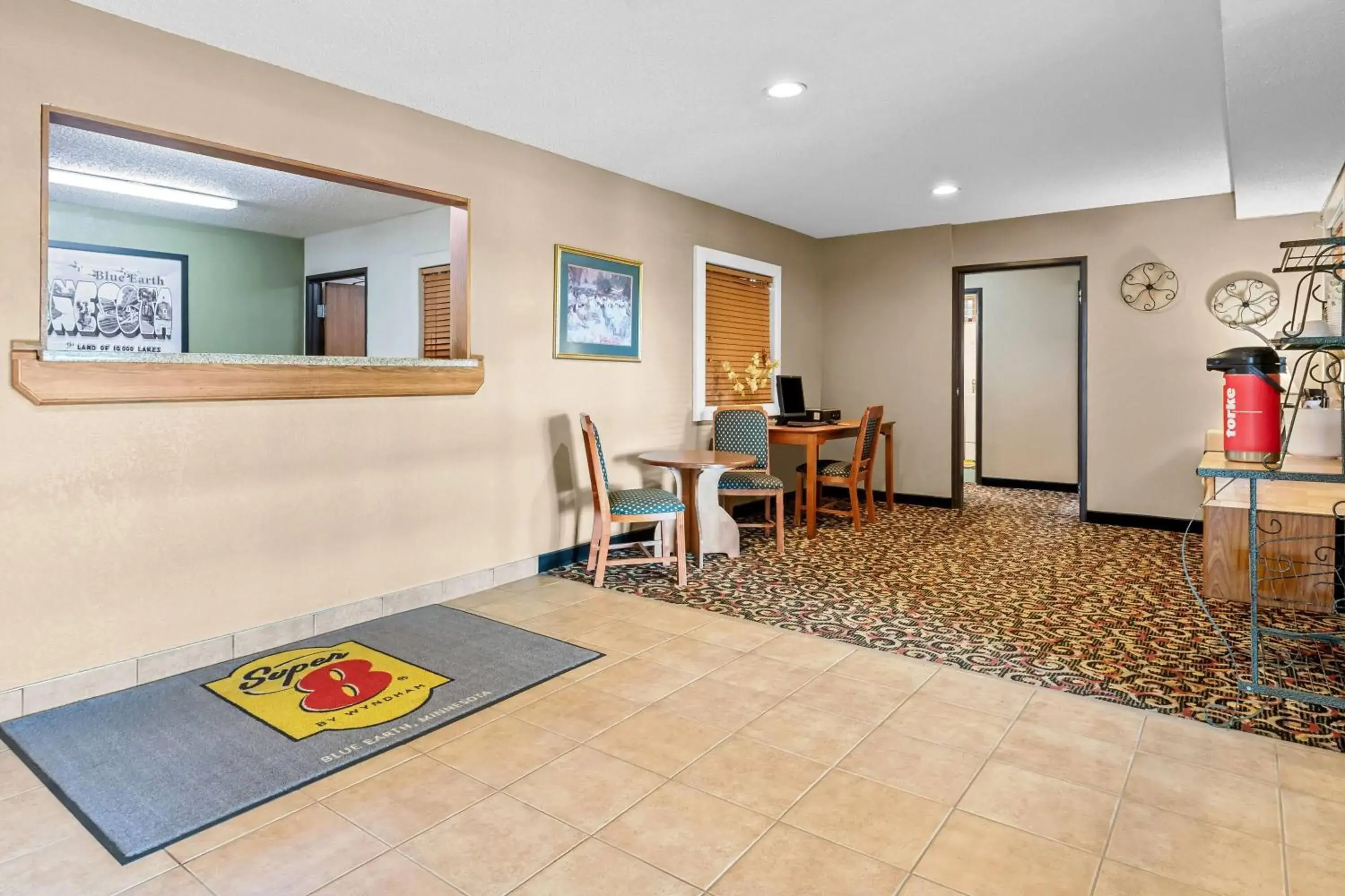 Lobby or reception in Super 8 by Wyndham Blue Earth Lobby or reception in Super 8 by Wyndham Blue Earth