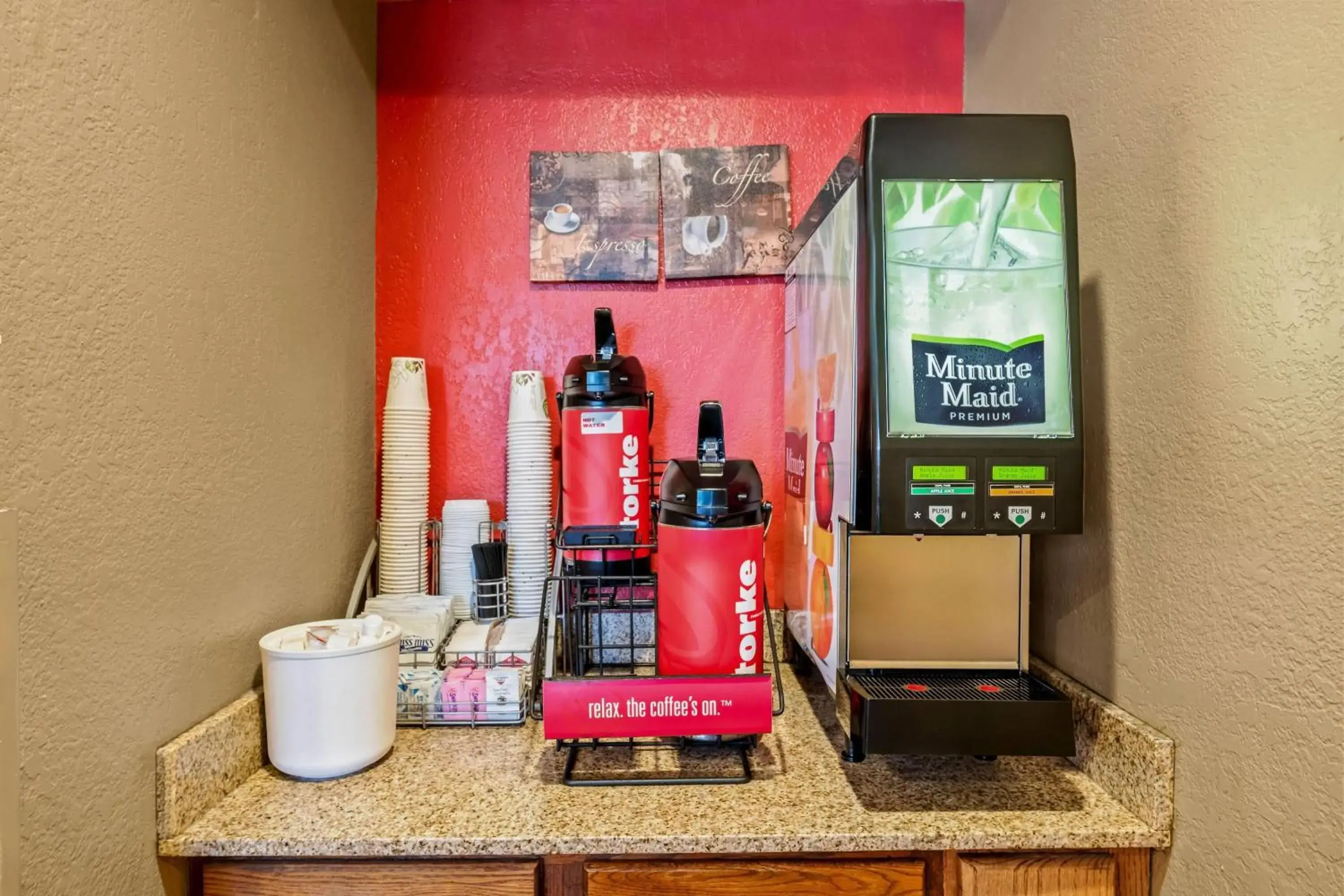 Restaurant/places to eat in Super 8 by Wyndham Blue Earth Restaurant/places to eat in Super 8 by Wyndham Blue Earth