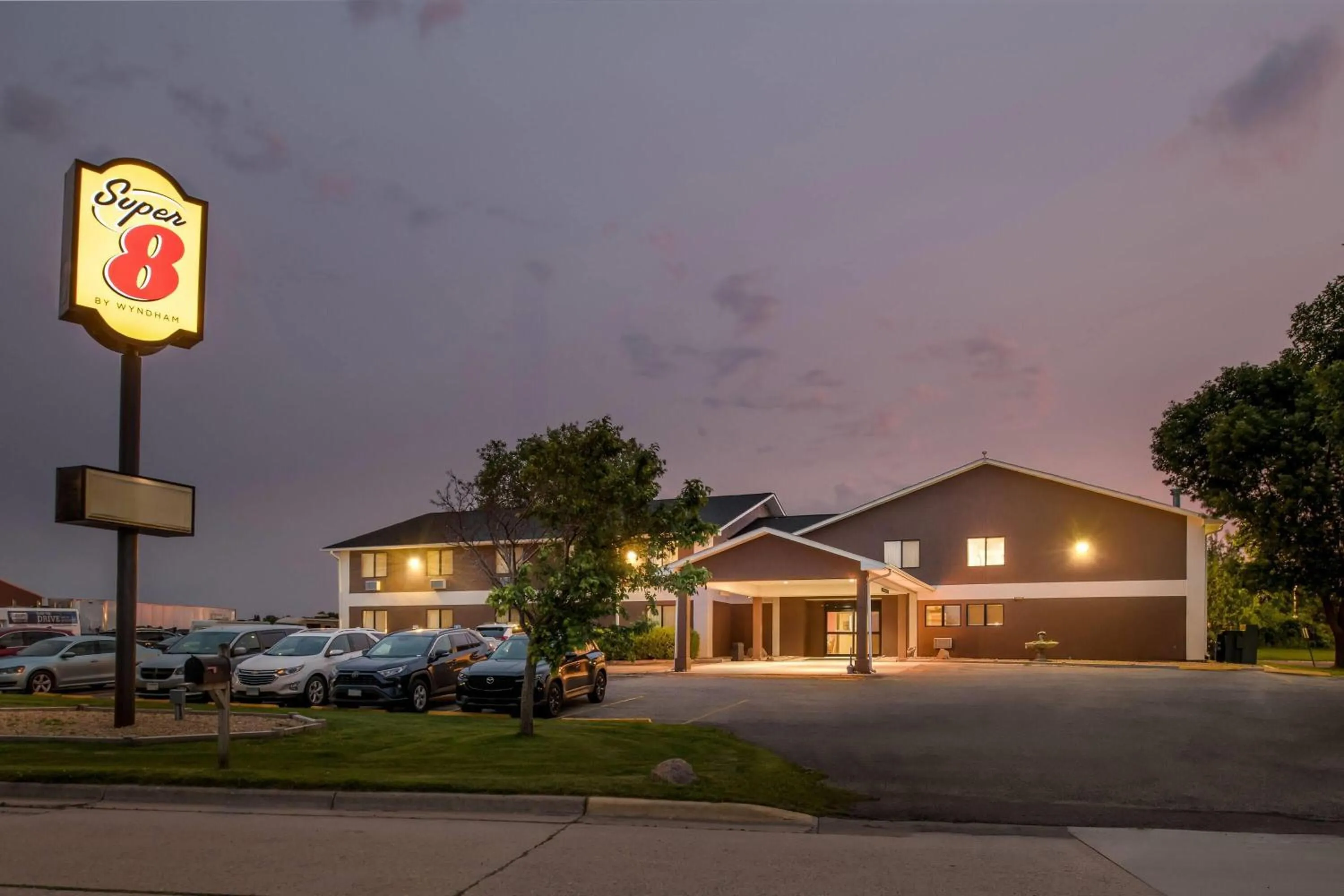 Property building in Super 8 by Wyndham Blue Earth