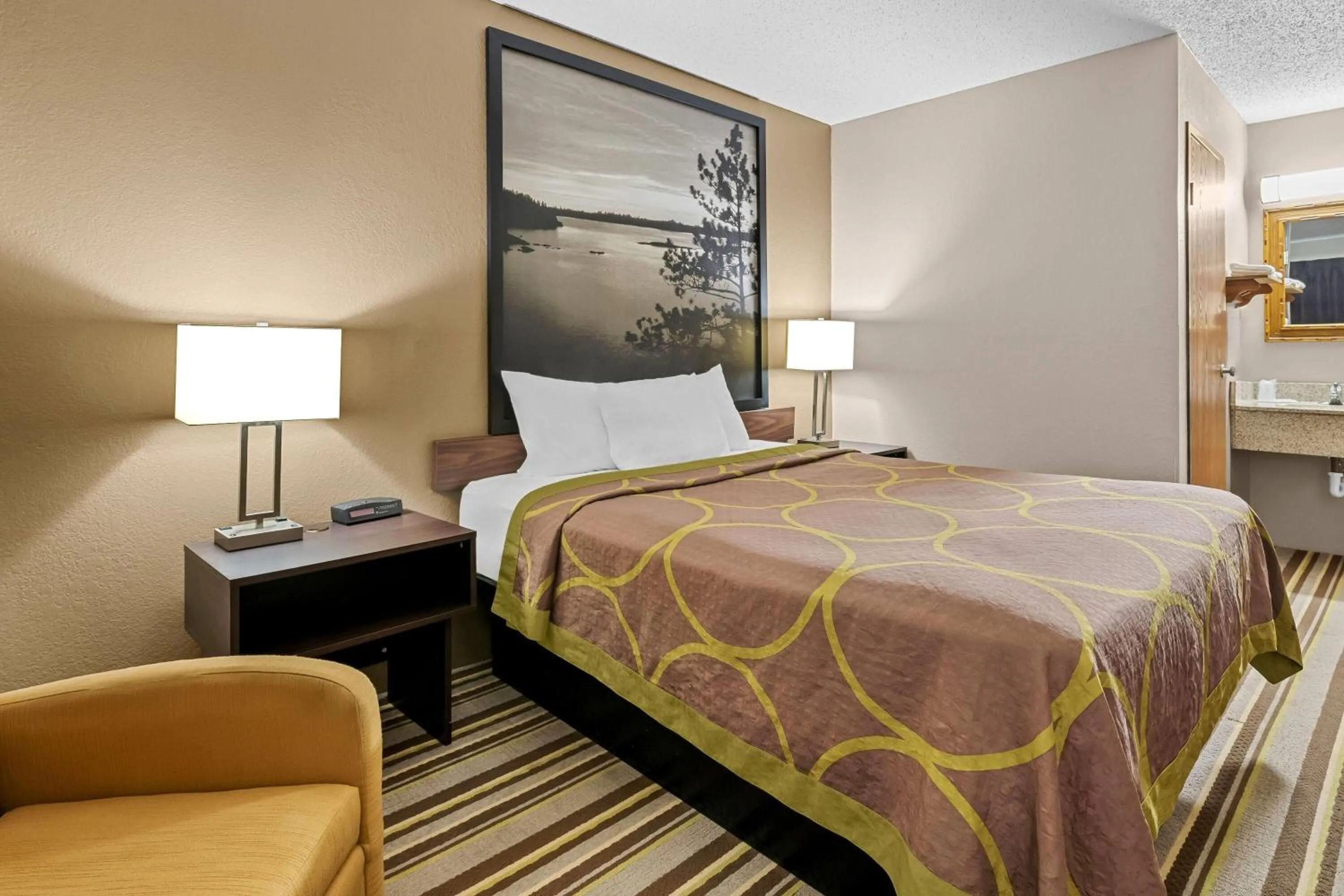 Bed in Super 8 by Wyndham Blue Earth