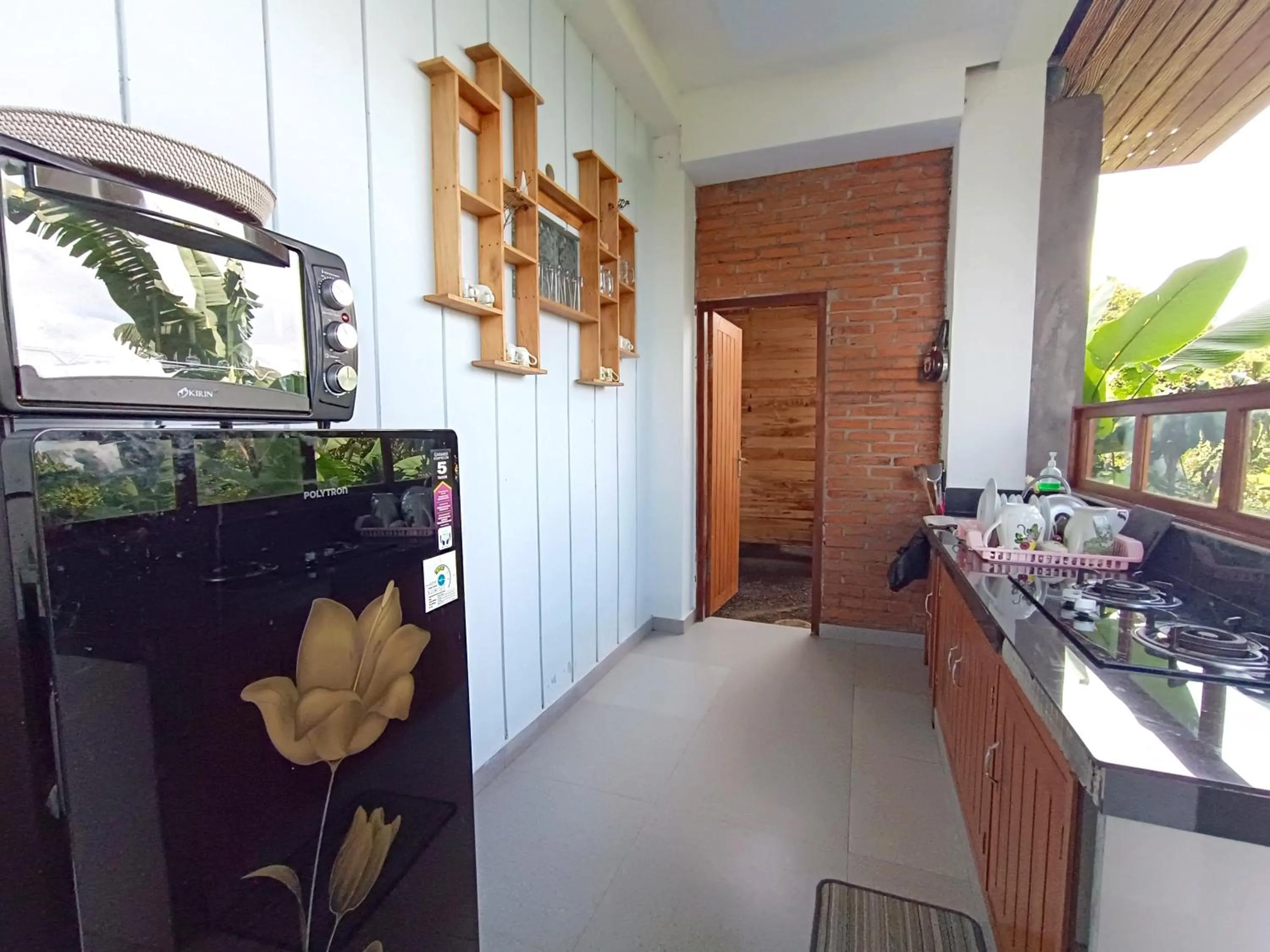 Kitchen or kitchenette in La Montaña Bali & Spa
