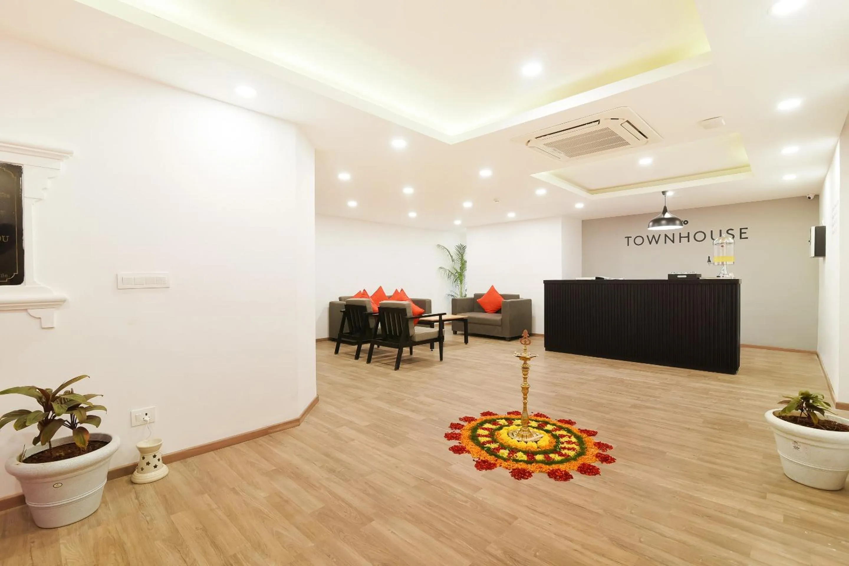 Lobby or reception in Super Townhouse Srm Kuppakonam Pudur