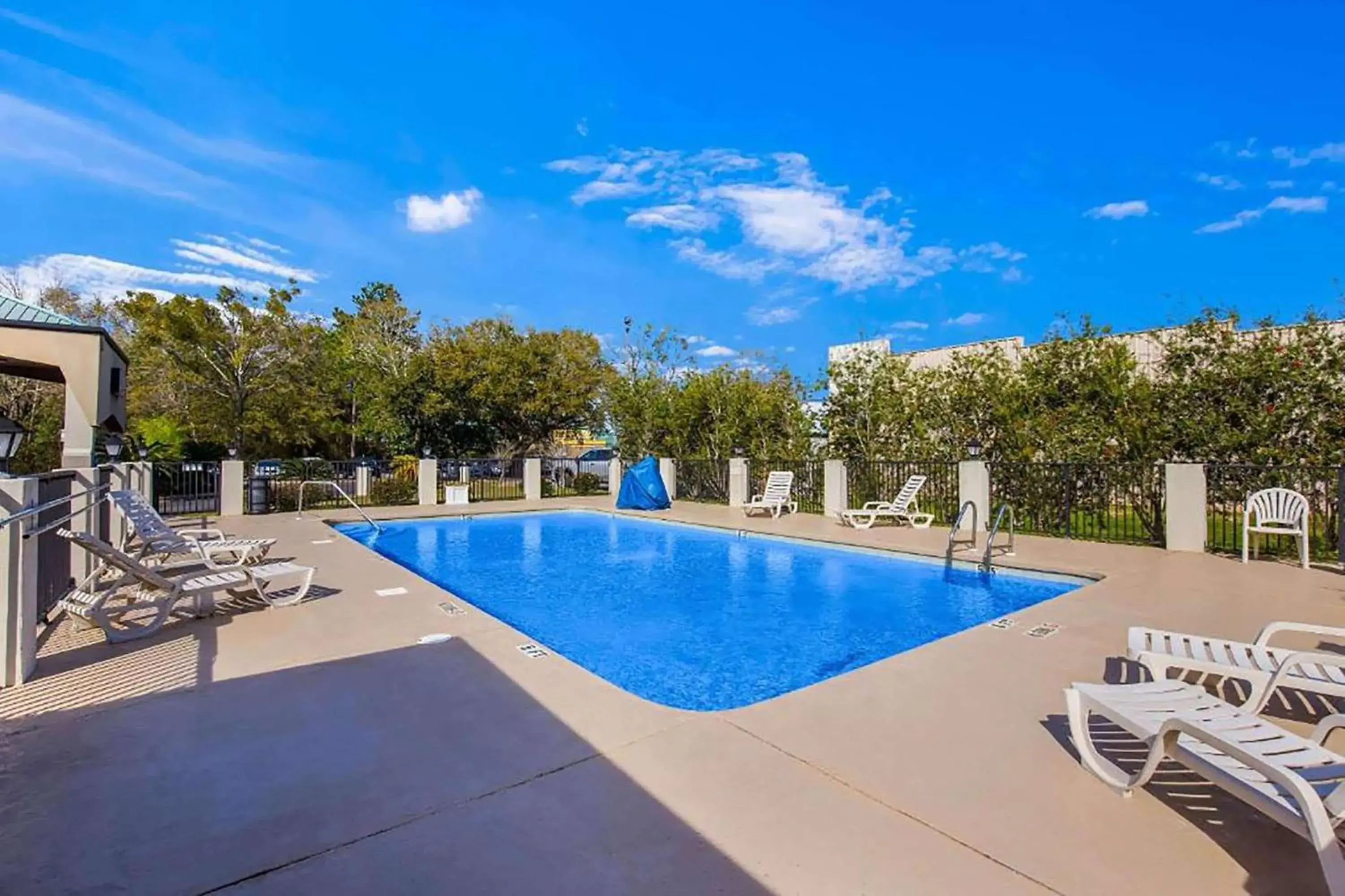 Pool view in Days Inn by Wyndham Foley Pool view in Days Inn by Wyndham Foley