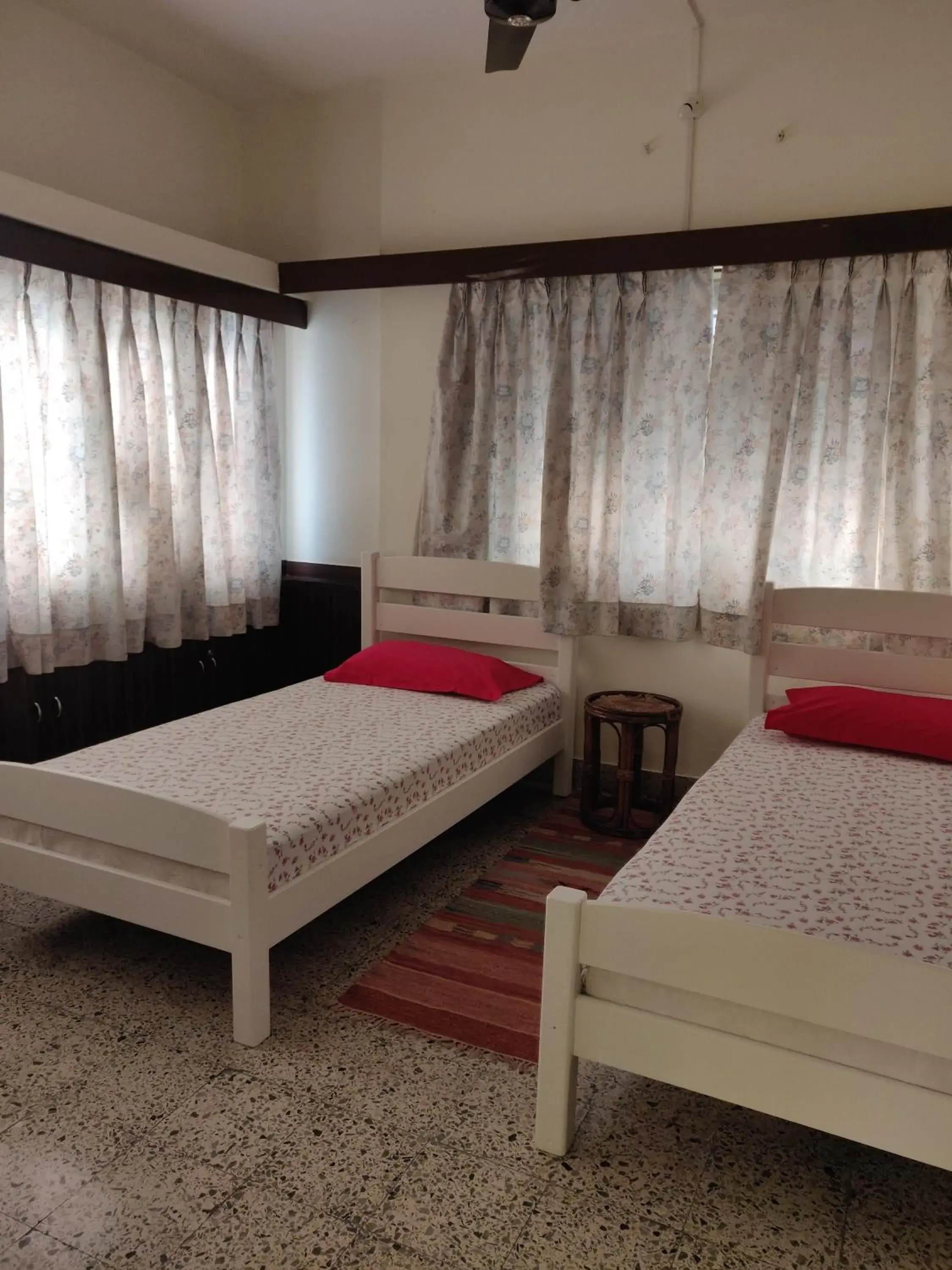 Standard Twin Room - single occupancy in Raahgir Standard Twin Room - single occupancy in Raahgir