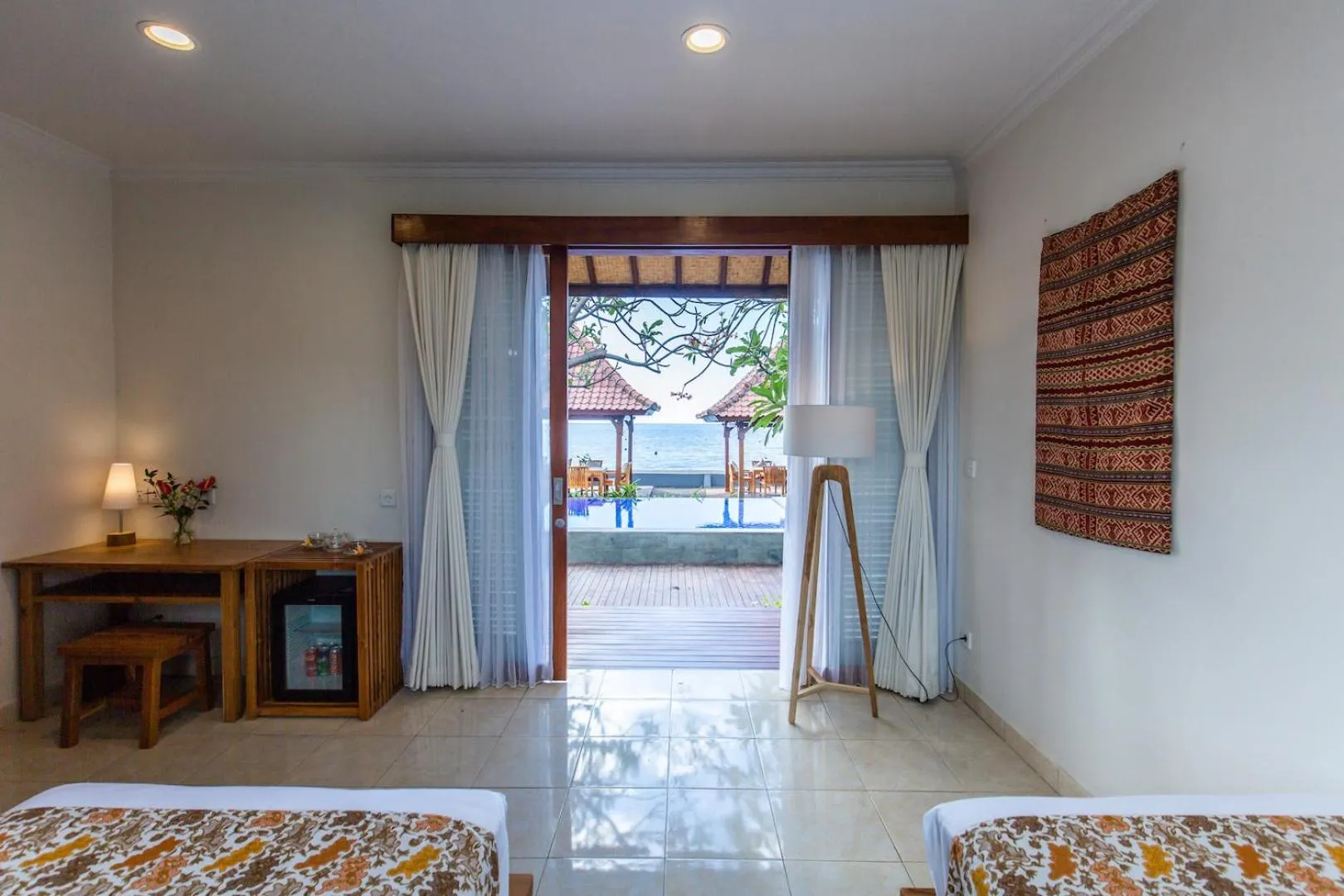 Bedroom, Bed in Nalika Beach Resort - Adults Only