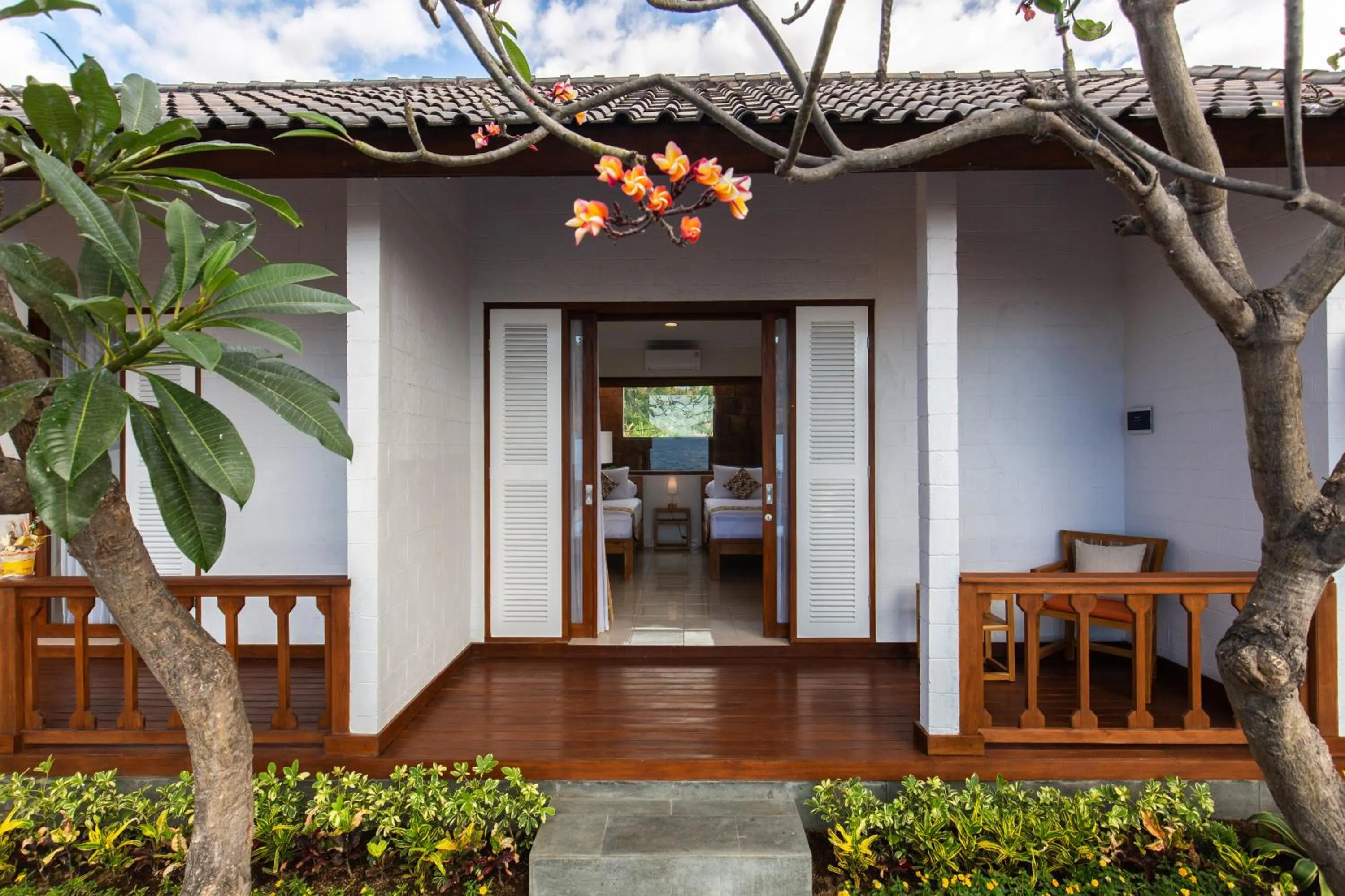 Facade/entrance in Nalika Beach Resort - Adults Only