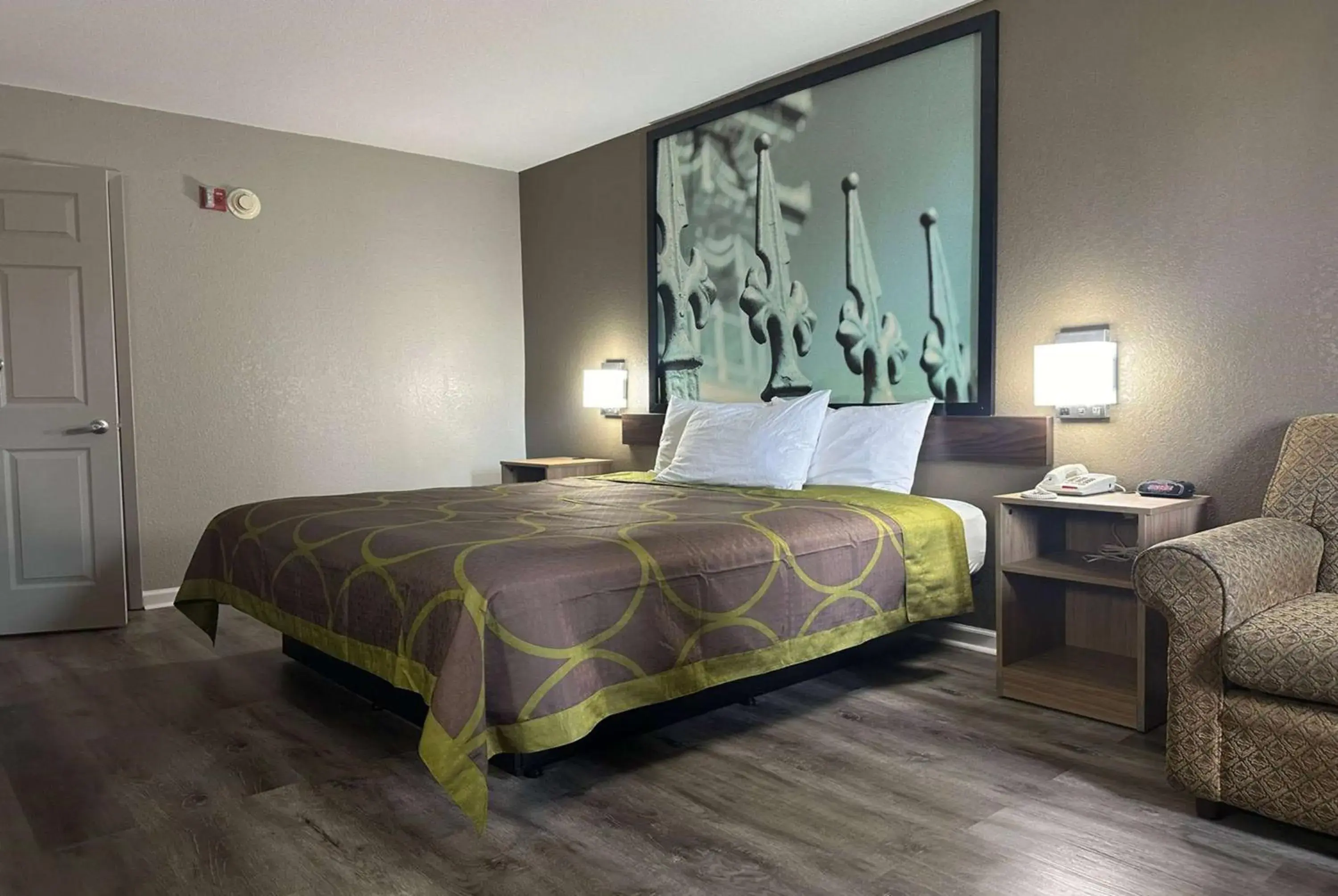 King Room - Mobility Access/Non-Smoking in Super 8 by Wyndham Monroe King Room - Mobility Access/Non-Smoking in Super 8 by Wyndham Monroe