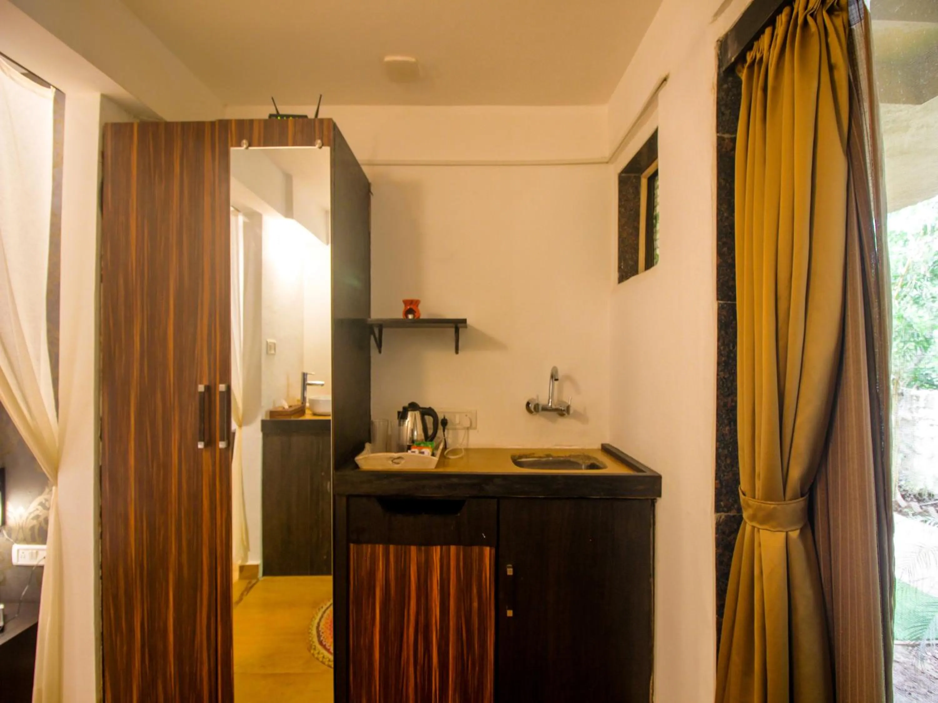 Kitchen or kitchenette in Verandah - A Beautiful Story, Near Anjuna Beach