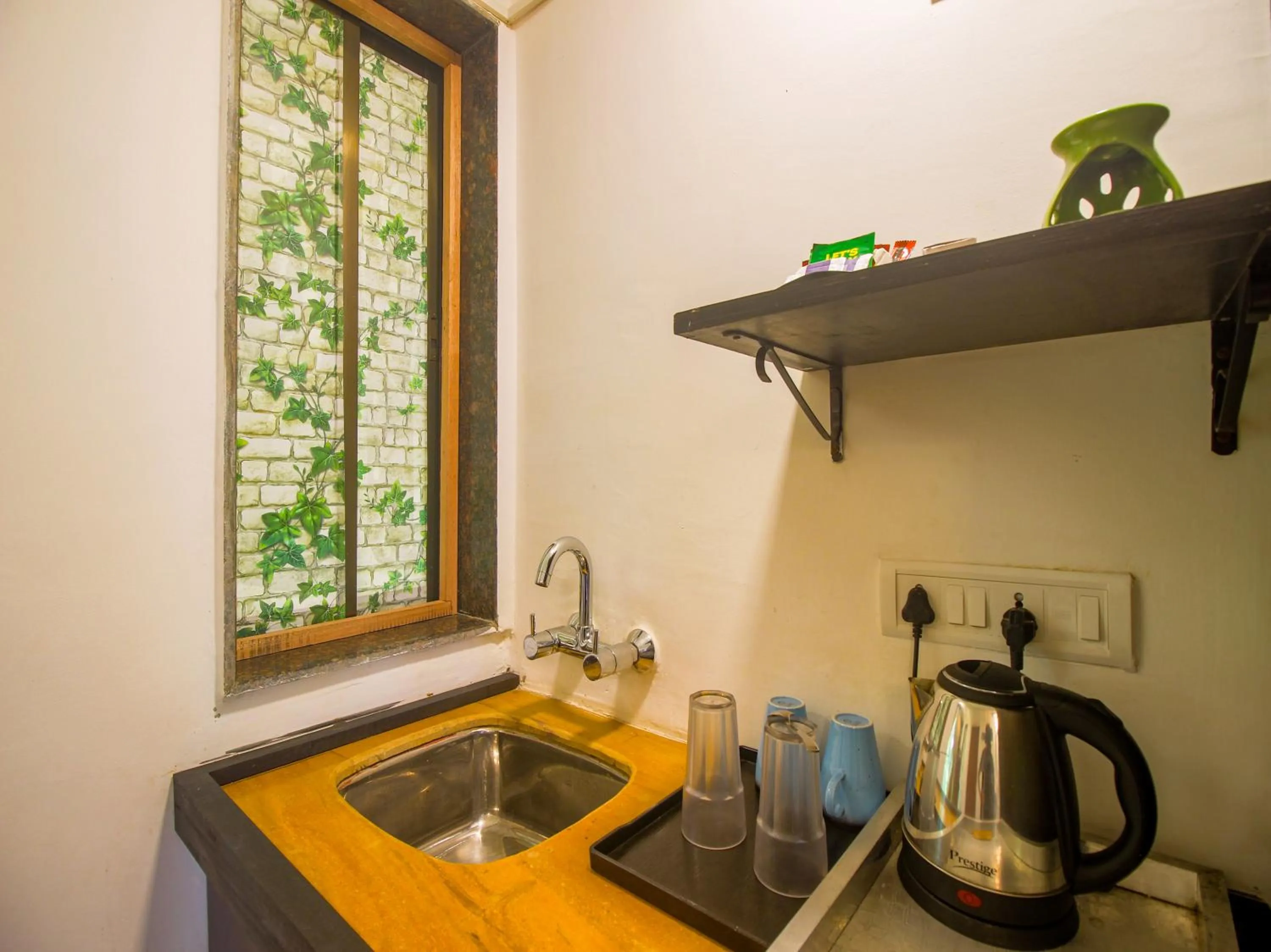 Kitchen or kitchenette in Verandah - A Beautiful Story, Near Anjuna Beach