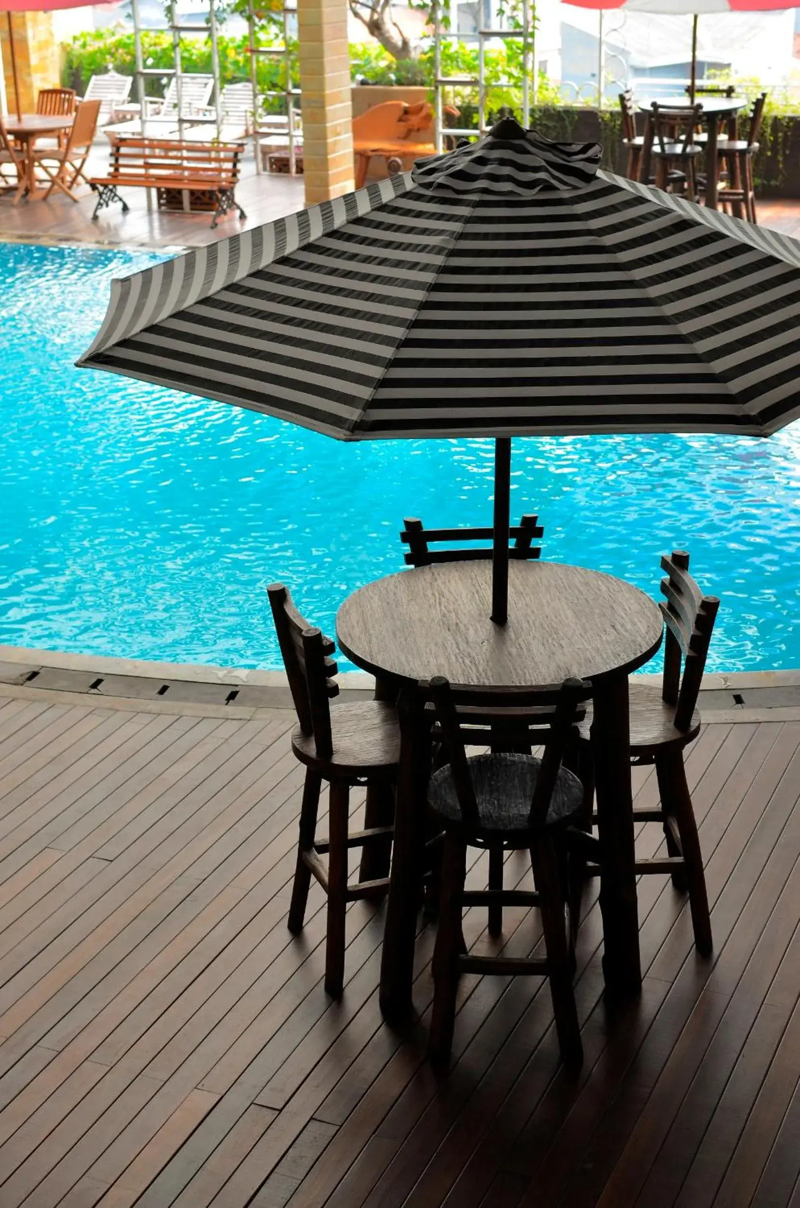 Pool view in HOTEL ASRI CIREBON Pool view in HOTEL ASRI CIREBON