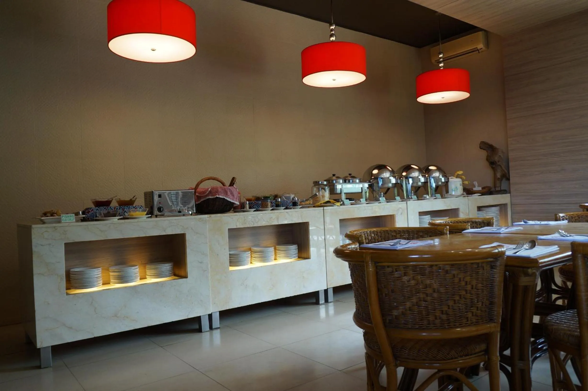 Food and drinks in HOTEL ASRI CIREBON