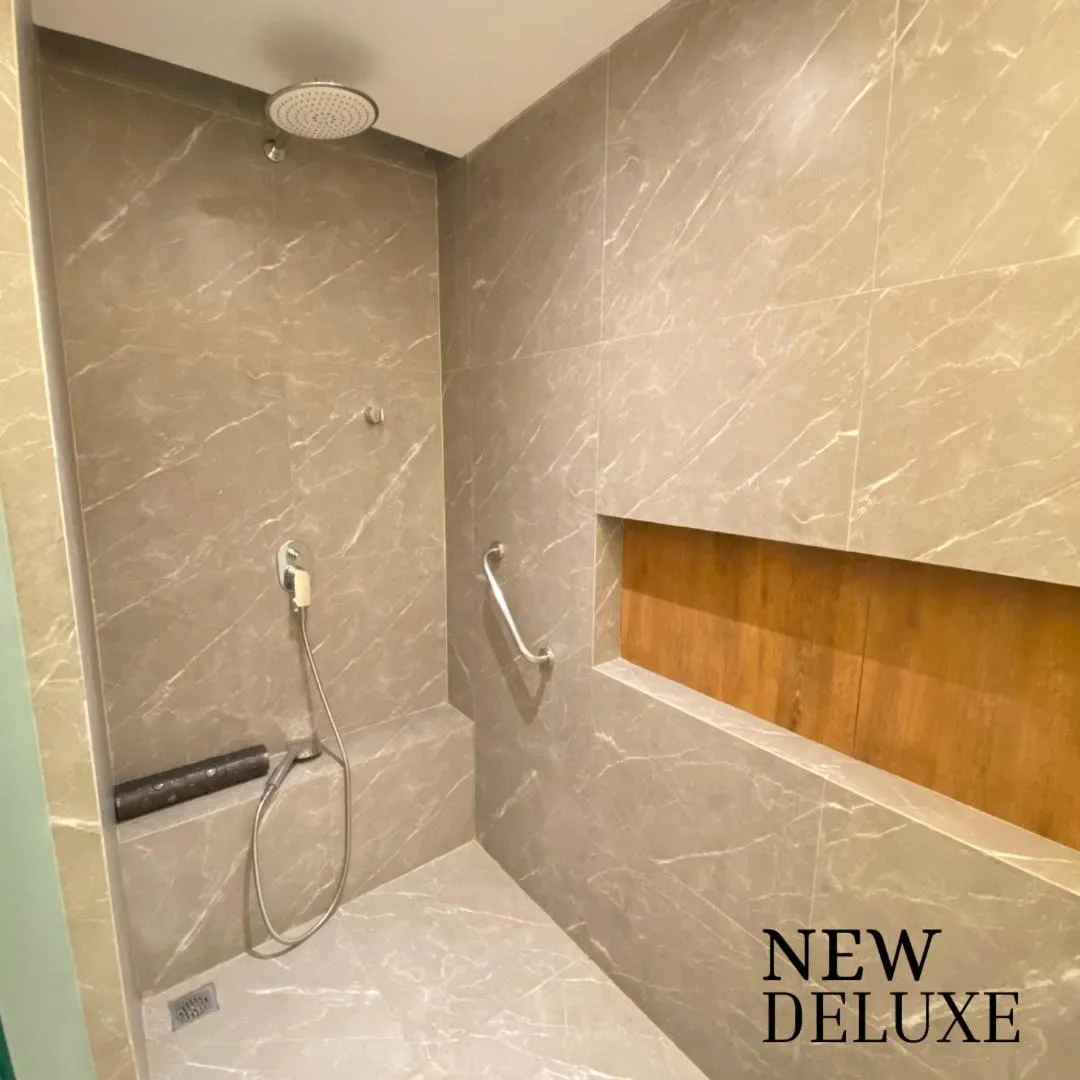 Bathroom in HOTEL ASRI CIREBON