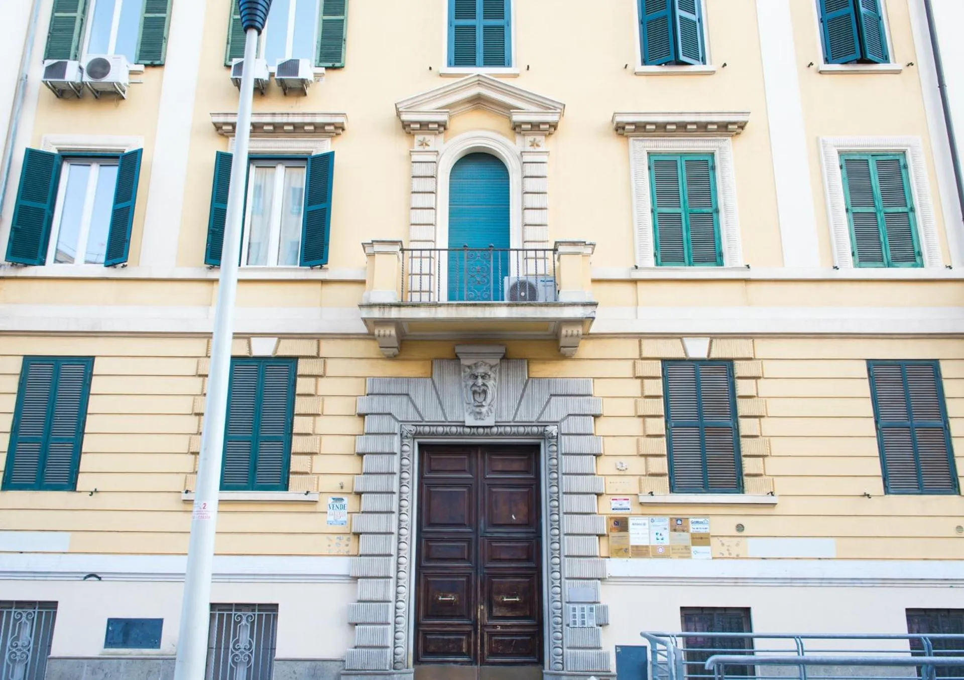Facade/entrance in The Right Place - Guest House