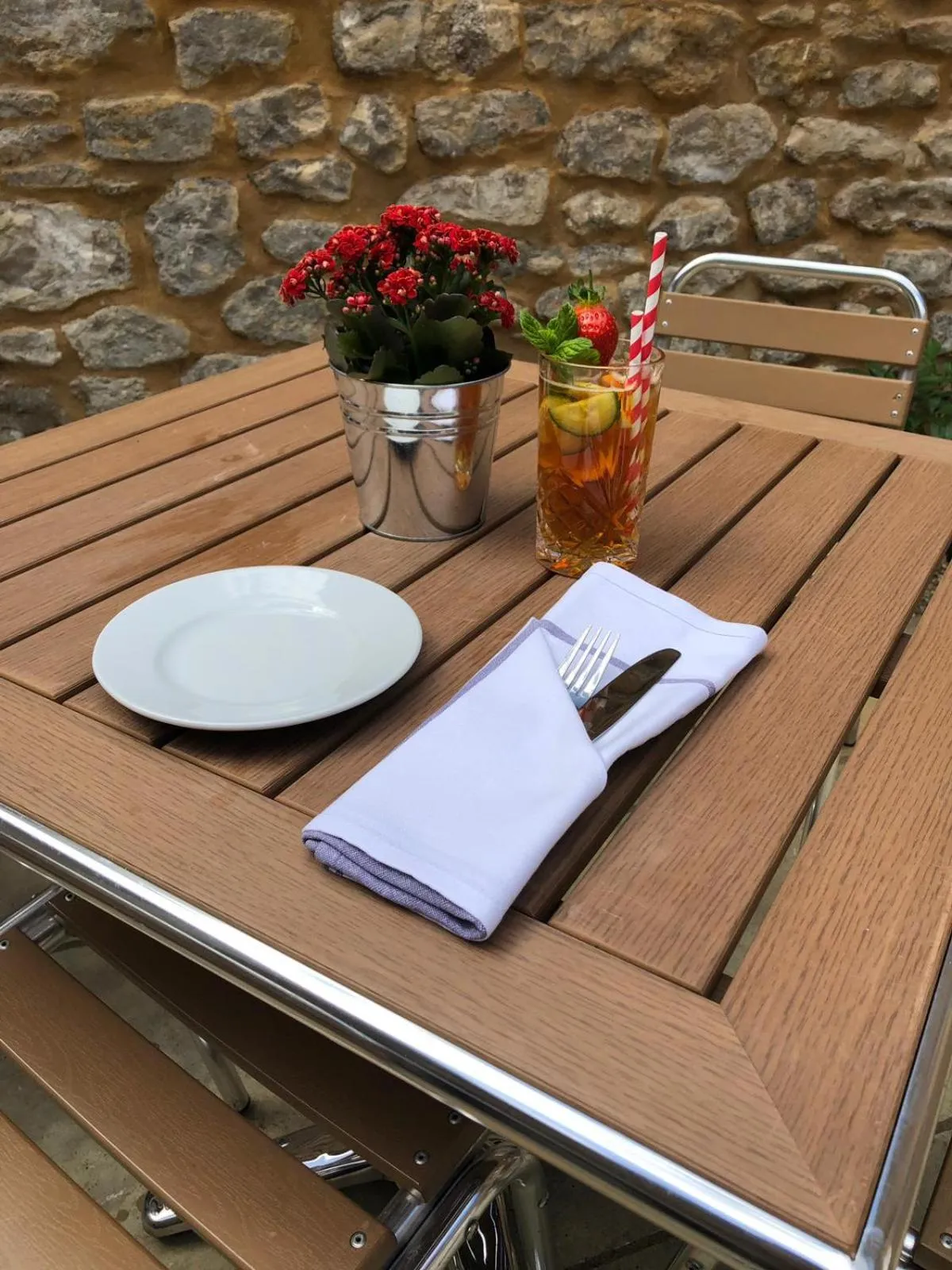 Patio in The Cross Keys Sherborne