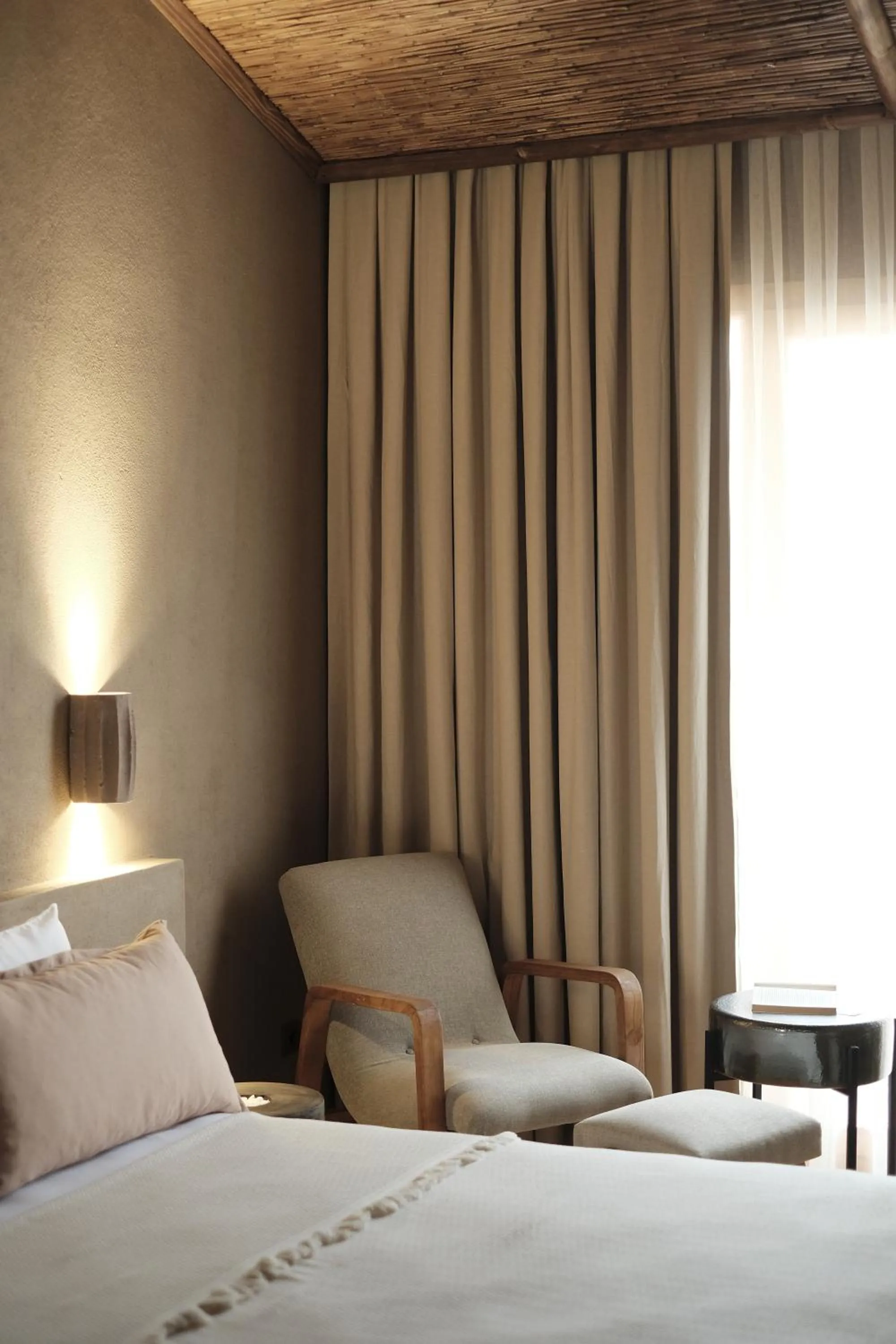 Seating area, Bed in Pachamama Alaçatı