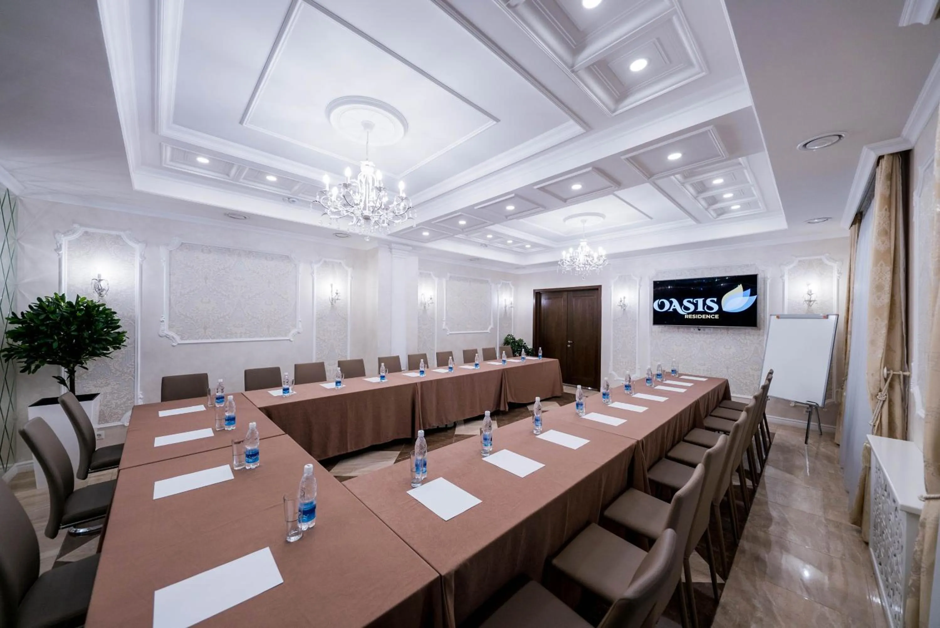 Business facilities in Oasis Residence