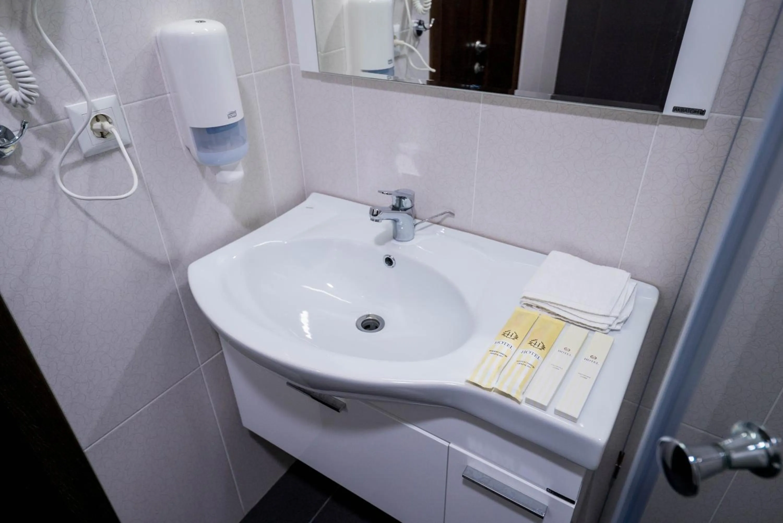 Bath in Oasis Residence