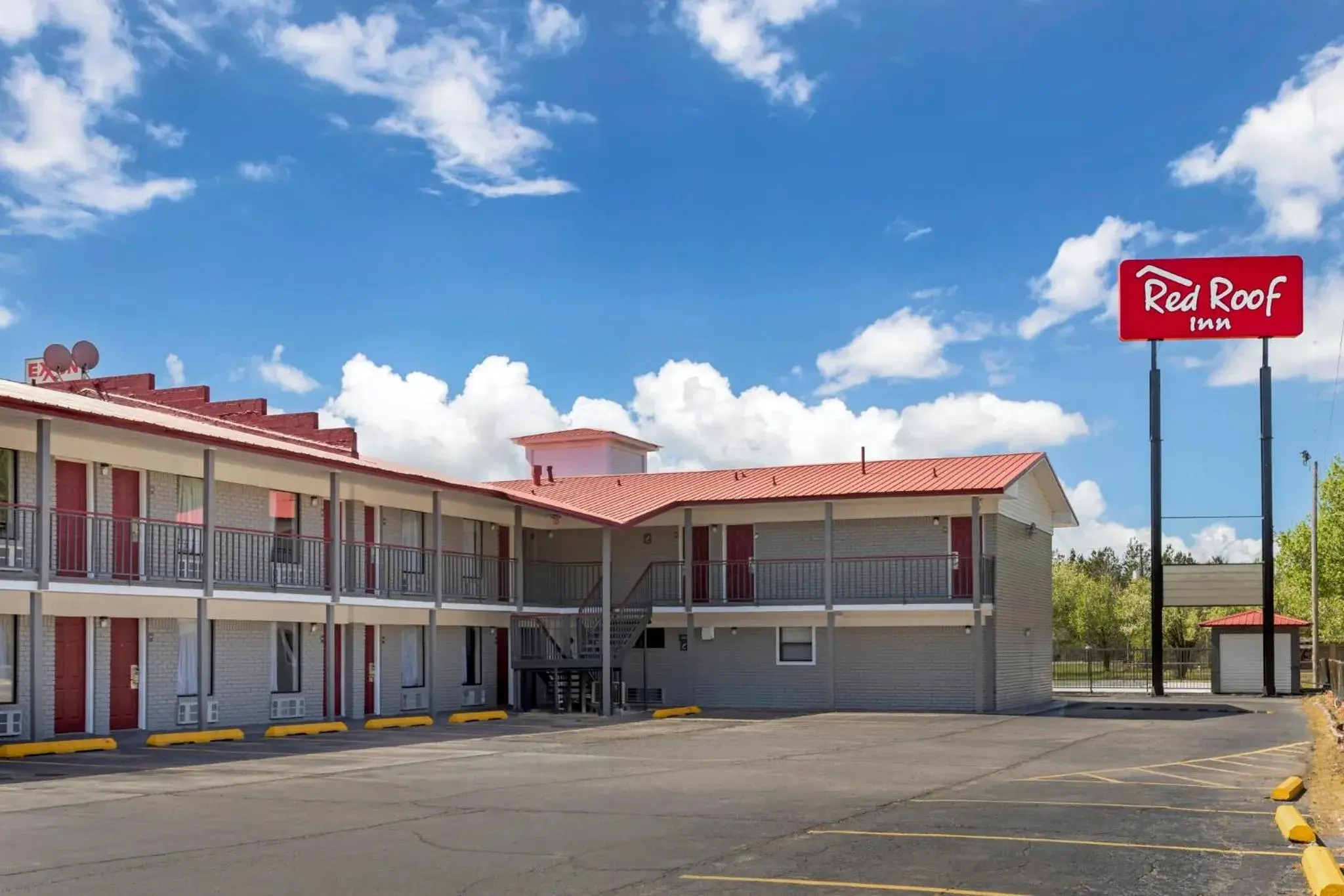 Property building in Red Roof Inn Hope Property building in Red Roof Inn Hope