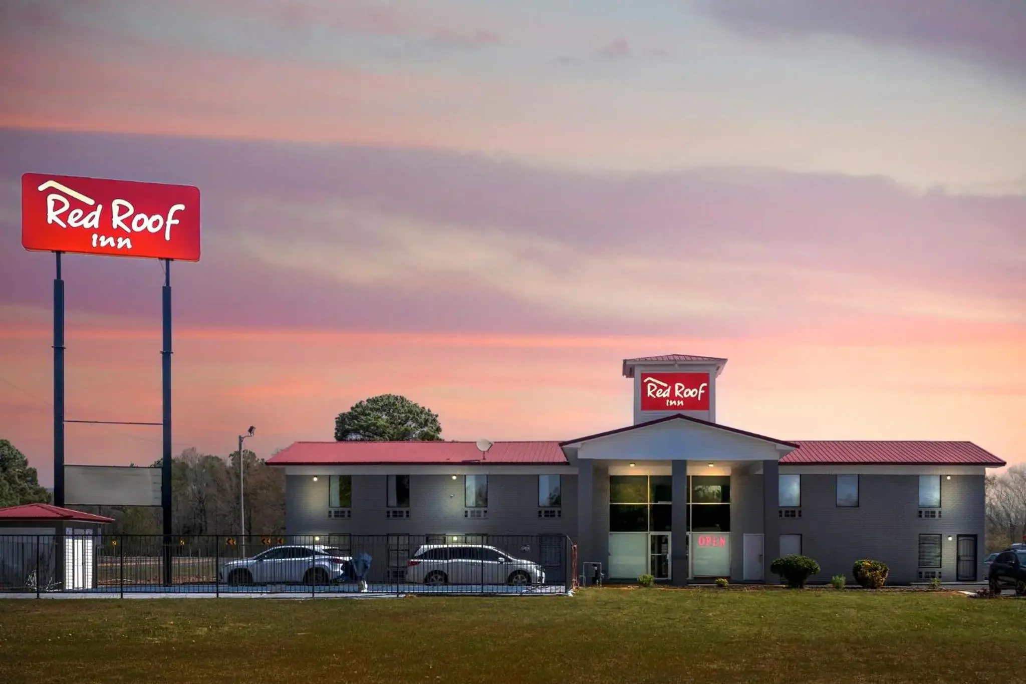 Property building in Red Roof Inn Hope Property building in Red Roof Inn Hope