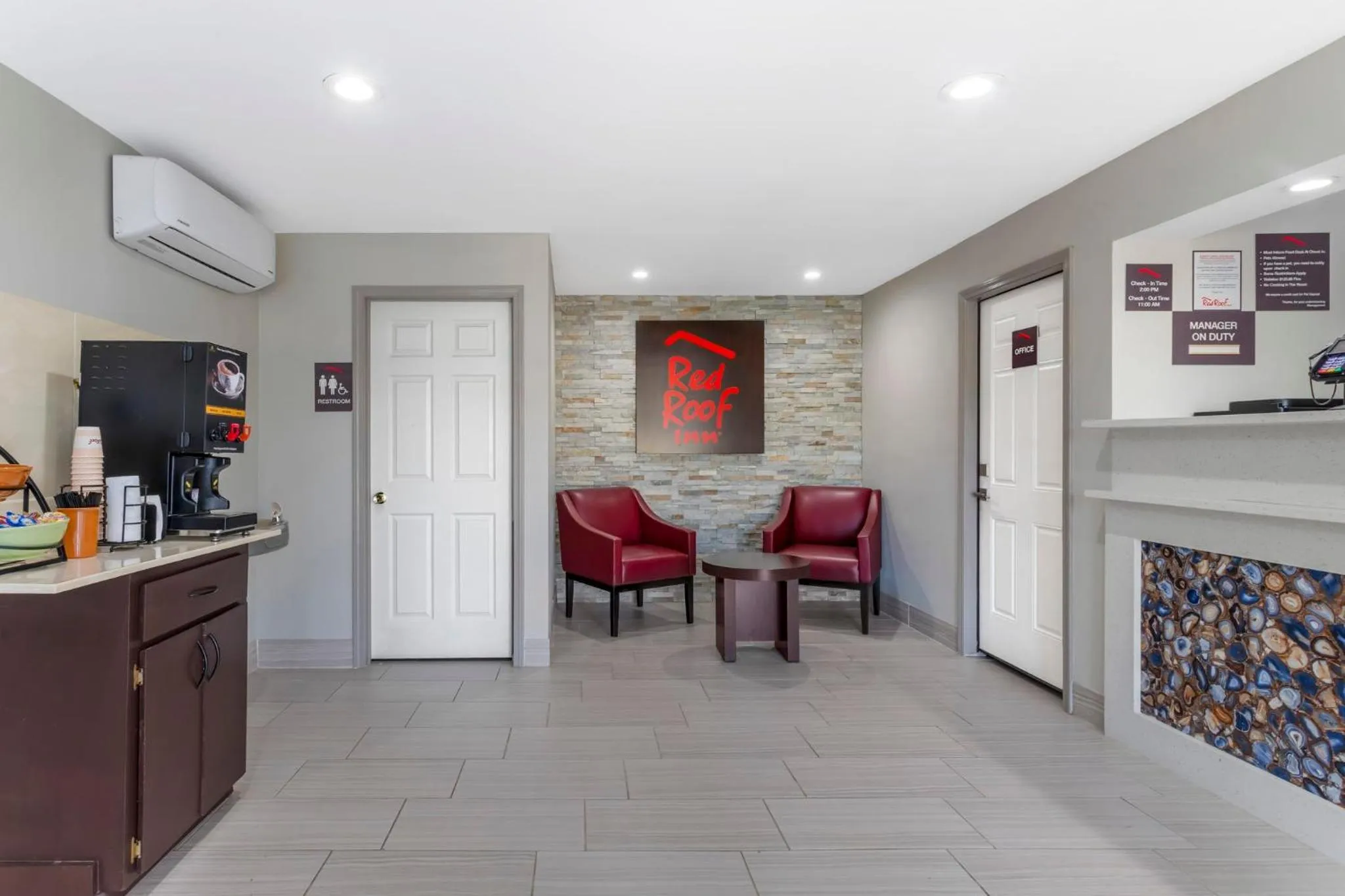 Lobby or reception in Red Roof Inn Hope