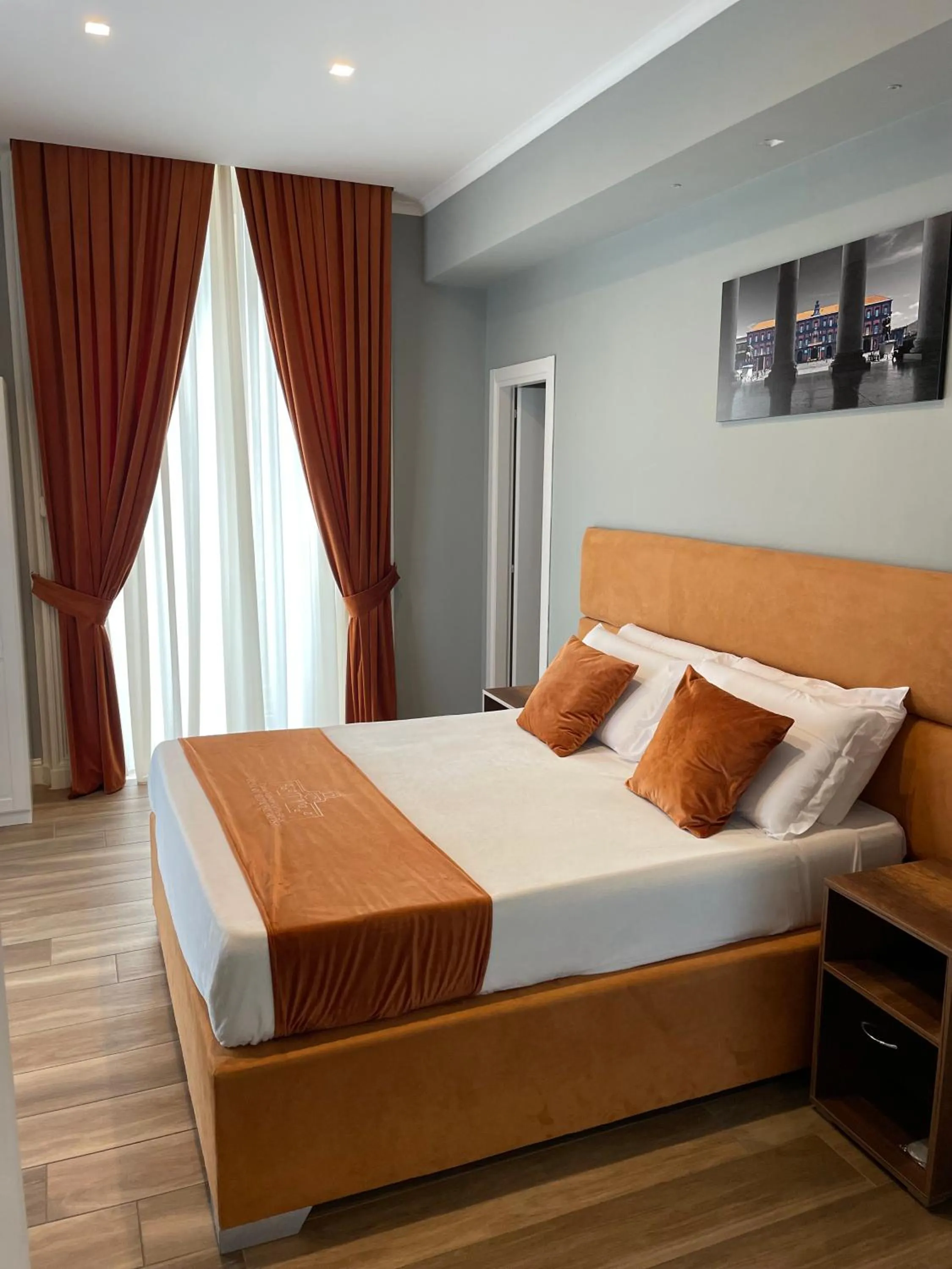 Photo of the whole room, Bed in Dante Maison de Prestige