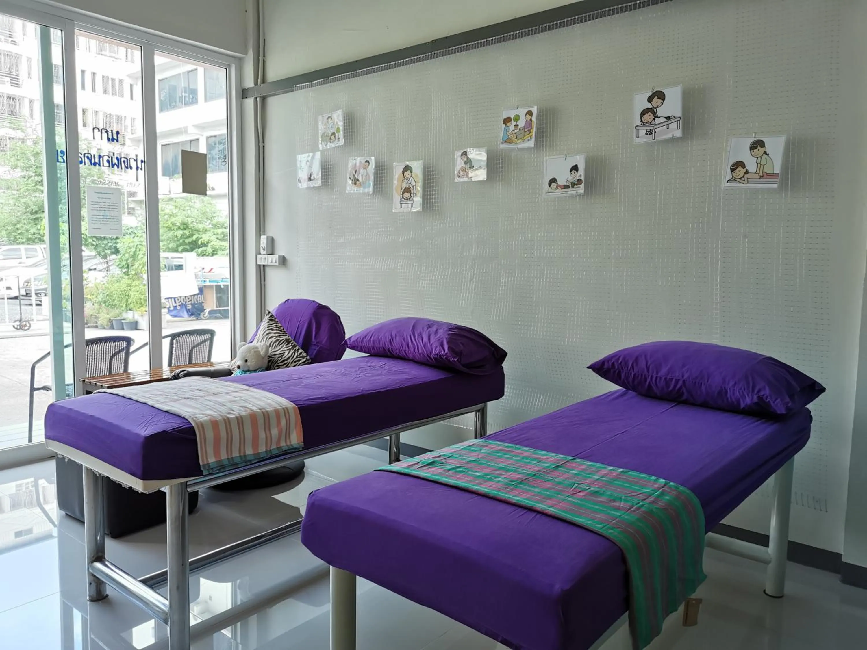 Massage in Napa Hostel Samrong Station