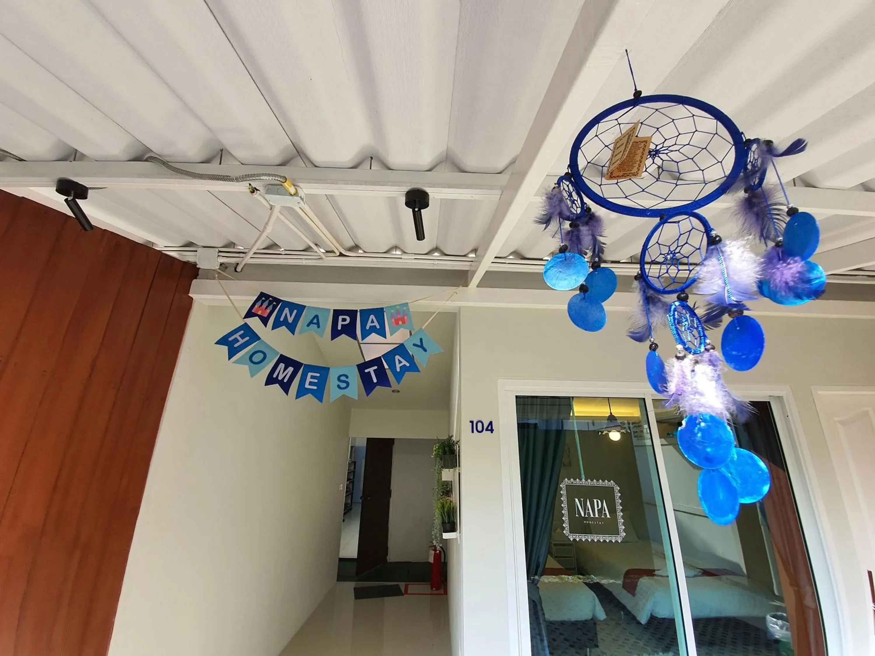 Facade/entrance in Napa Hostel Samrong Station Facade/entrance in Napa Hostel Samrong Station