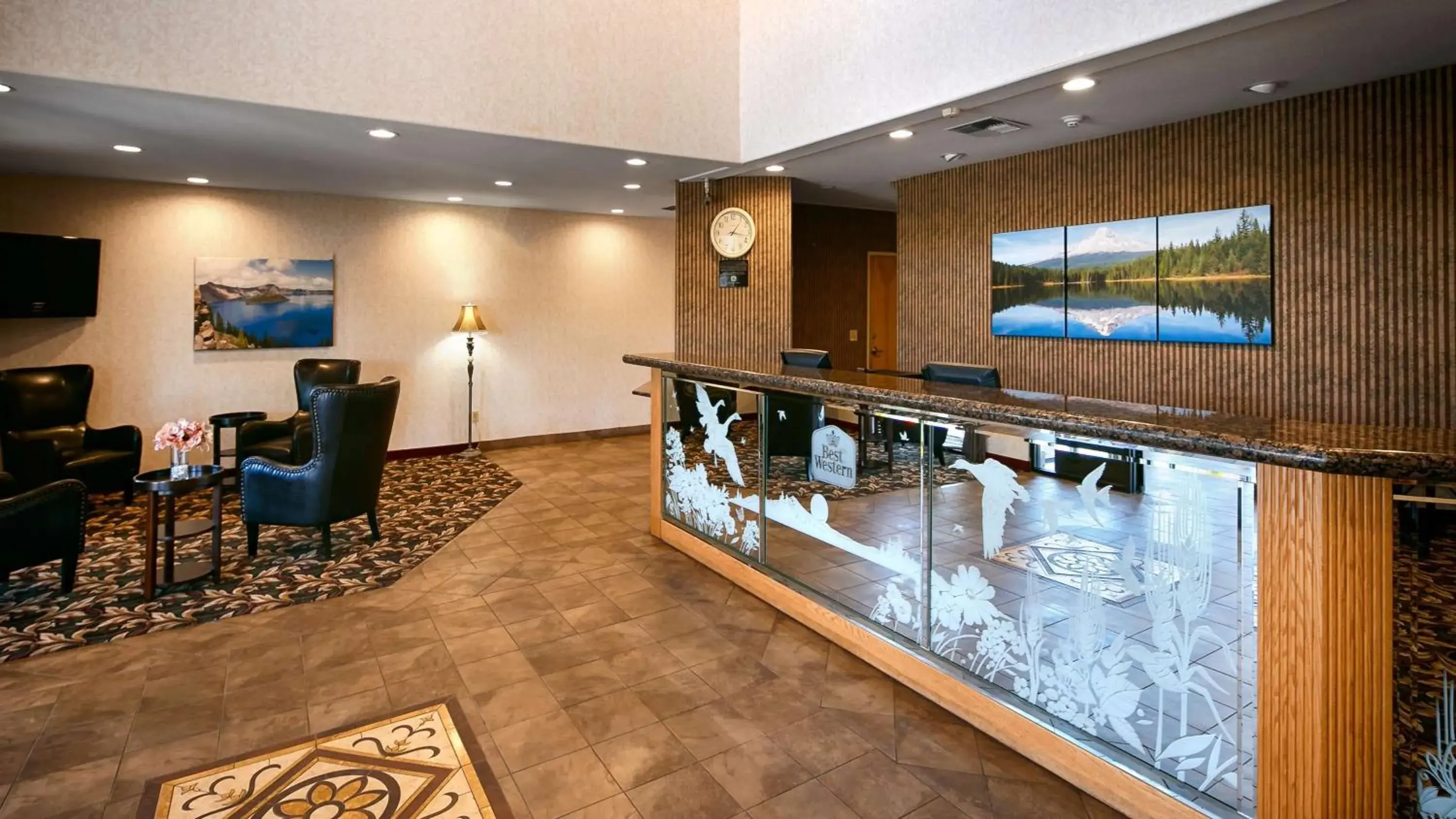 Lobby or reception in Best Western Dallas Inn & Suites Lobby or reception in Best Western Dallas Inn & Suites