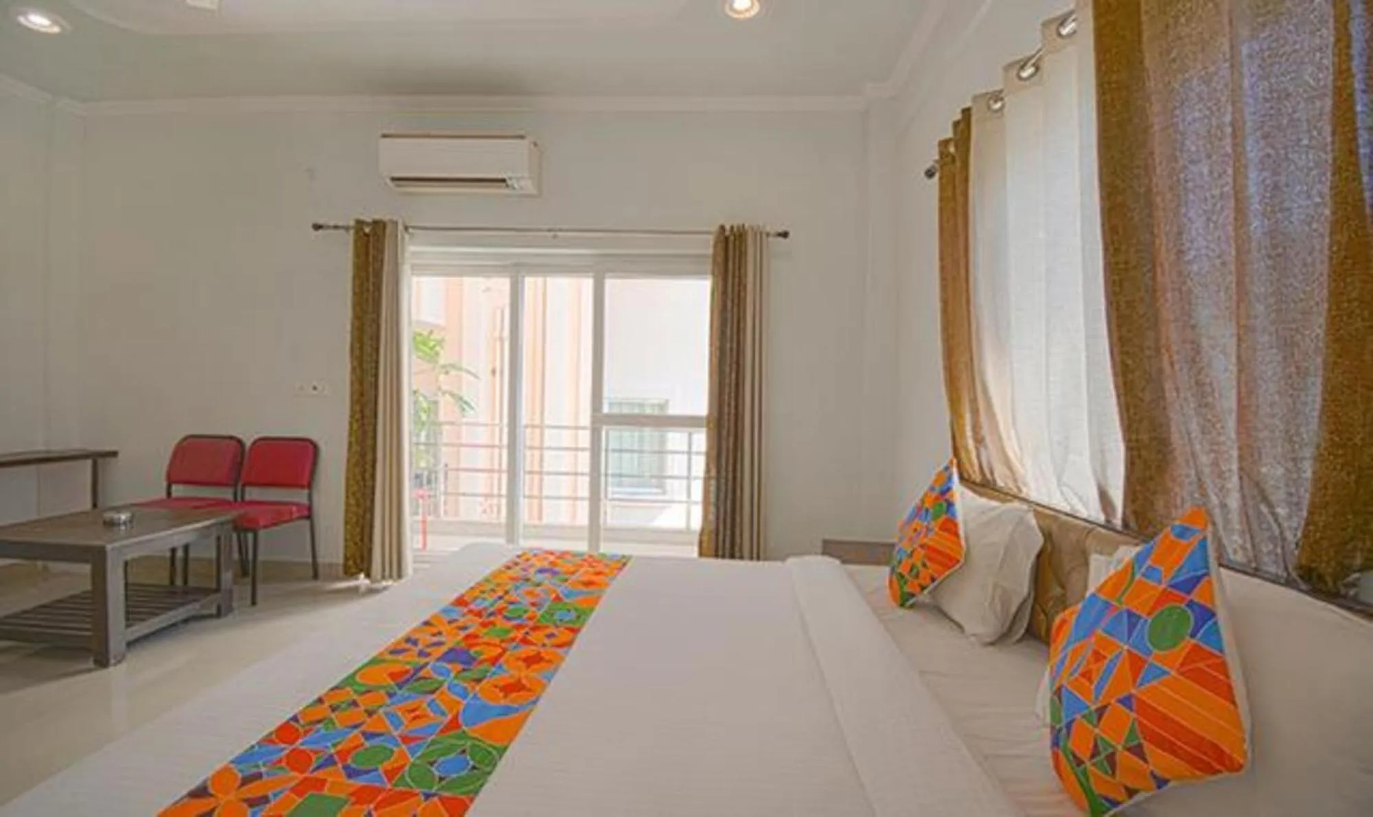 Bed in FabHotel Yamunotri Retreat, Tapovan