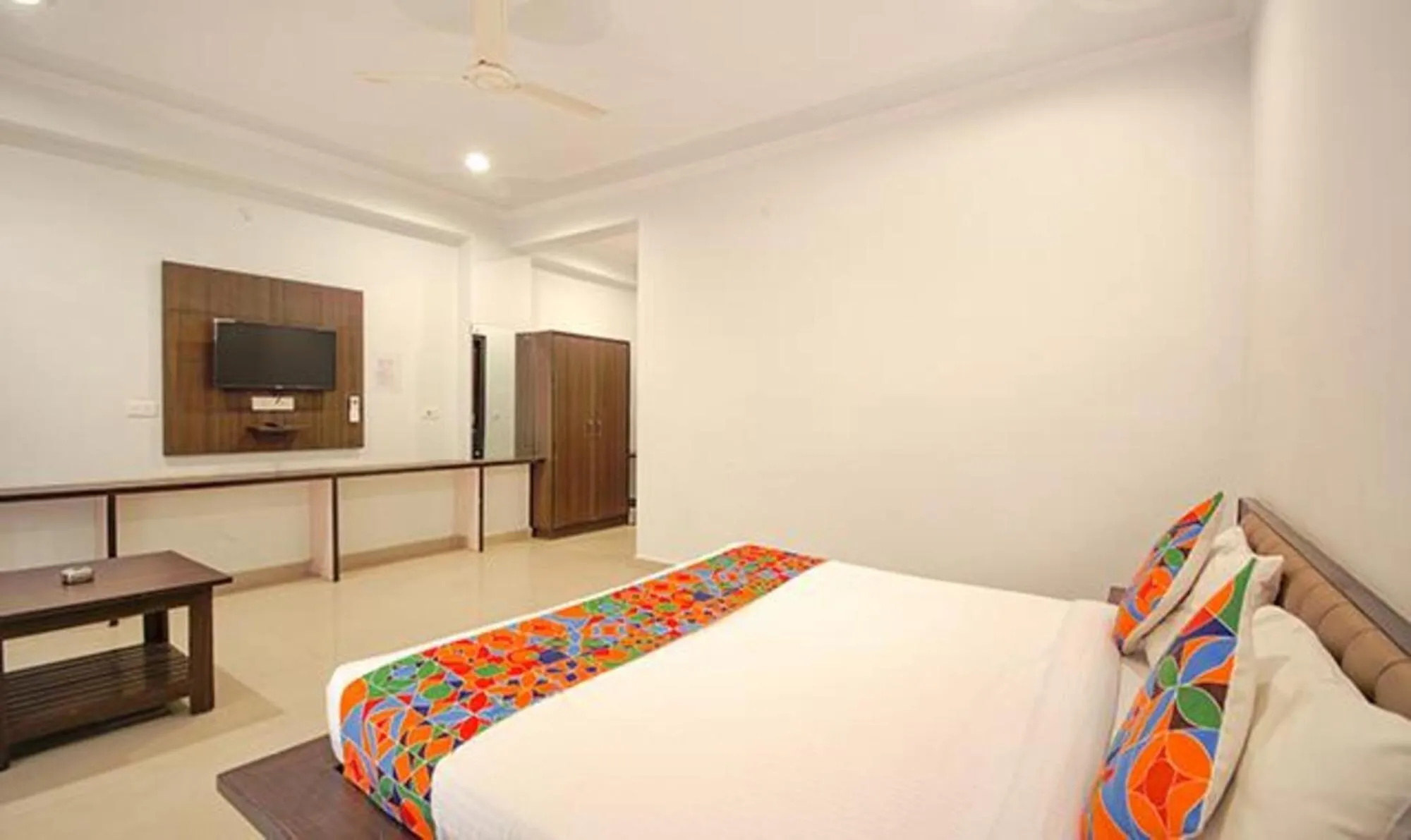 Bed in FabHotel Yamunotri Retreat, Tapovan