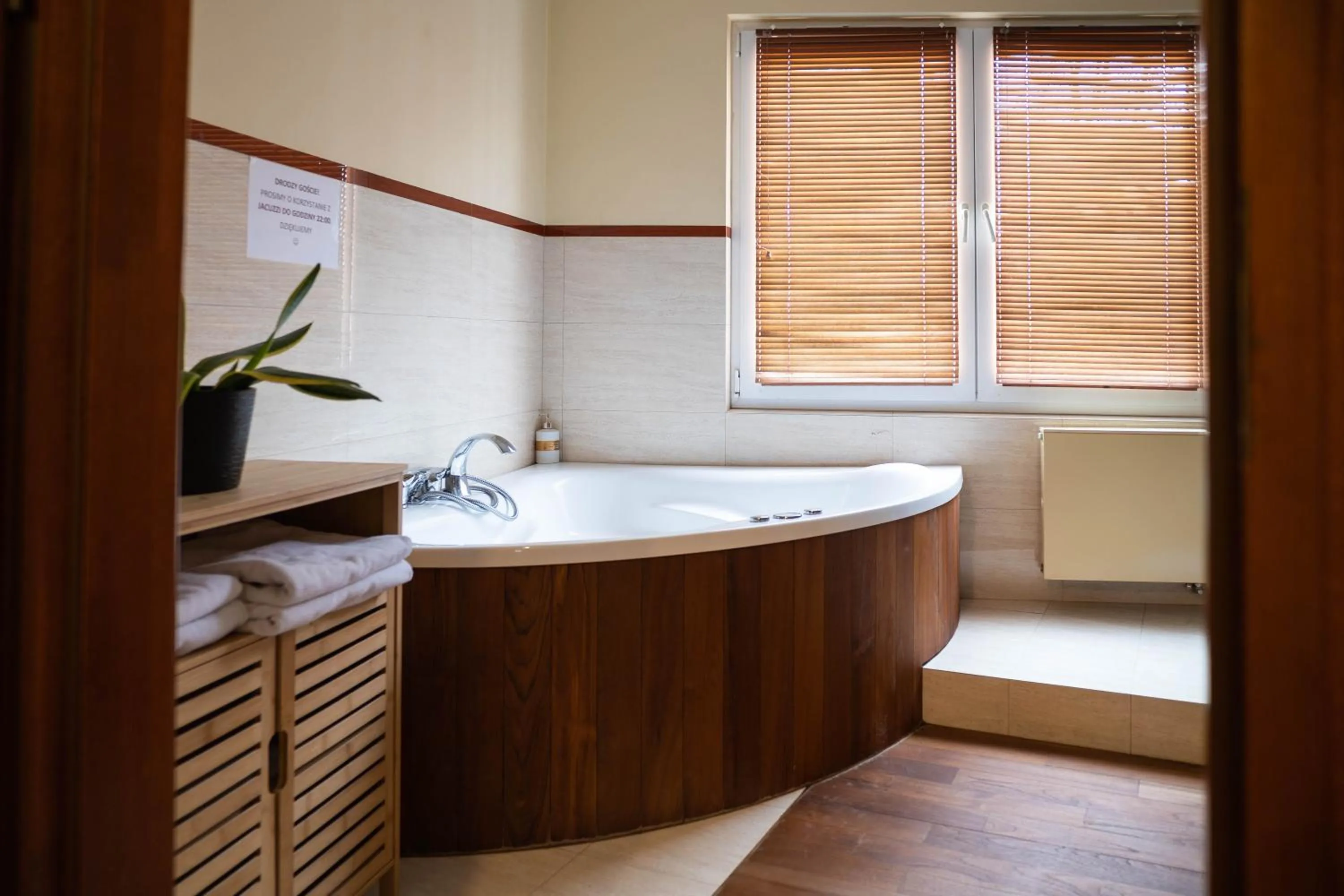 Hot Tub in Apartament Królewski