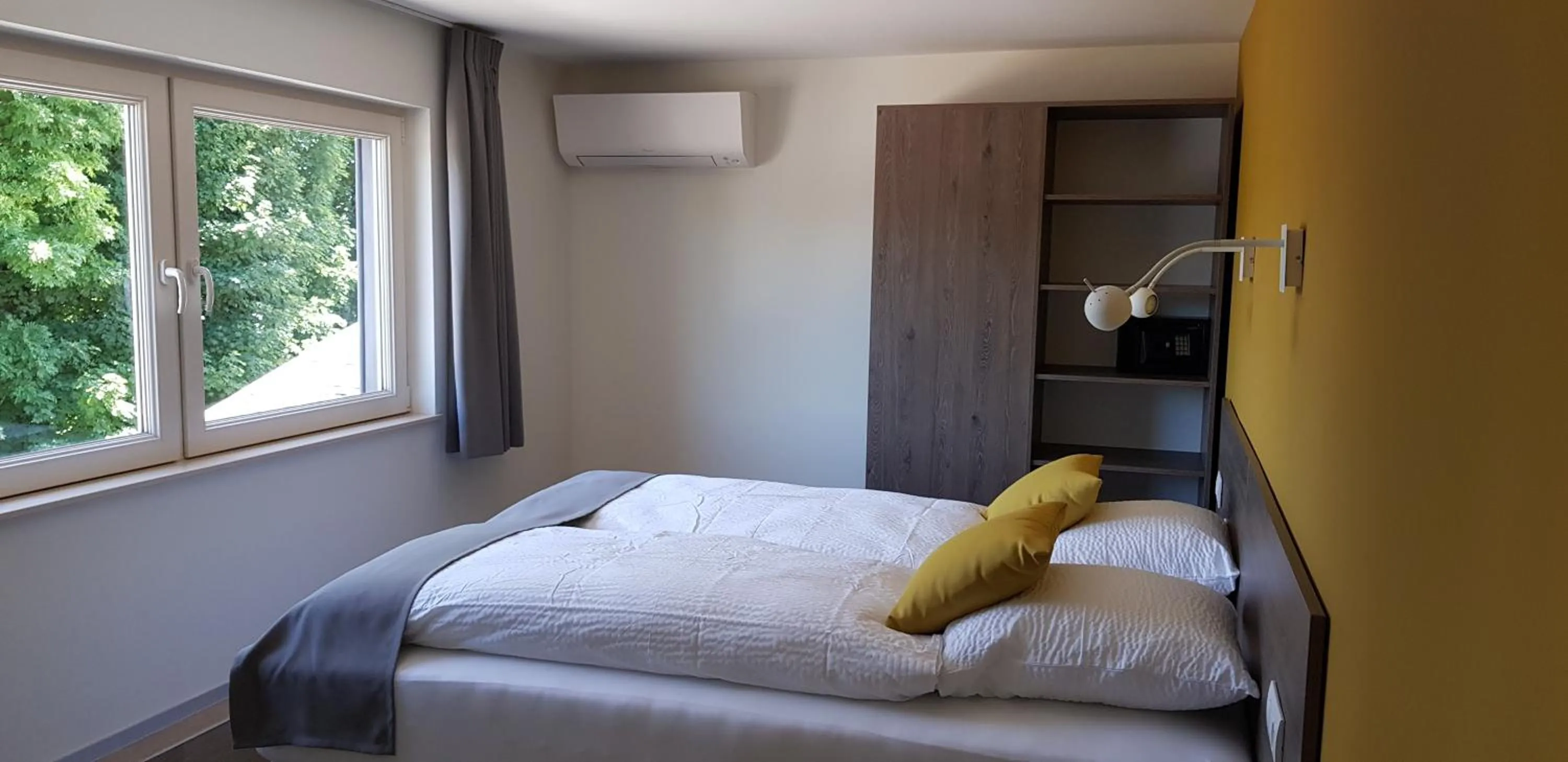 Bed in HOTEL L'AVENUE