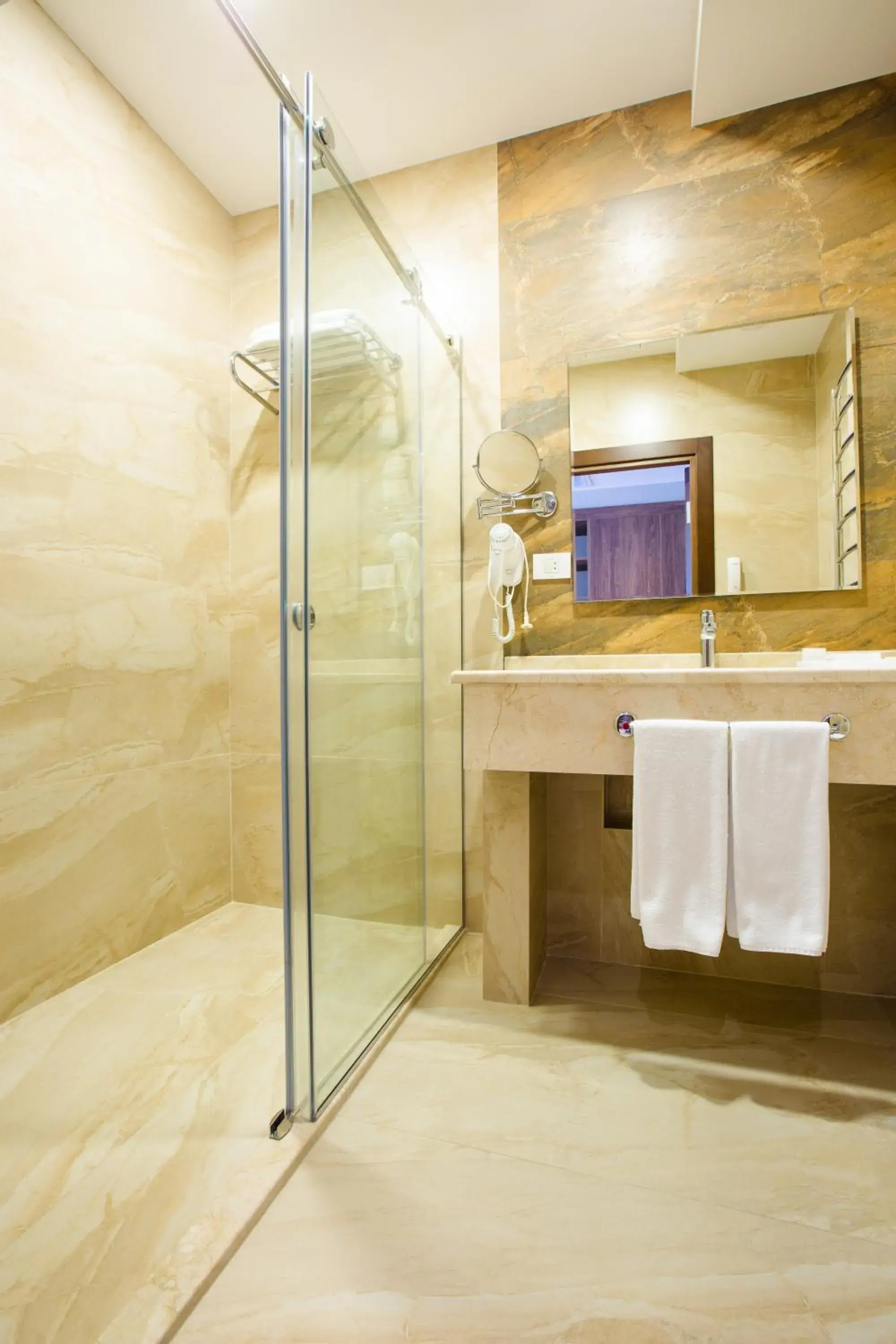 Standard Triple Room in City Park Hotel Standard Triple Room in City Park Hotel