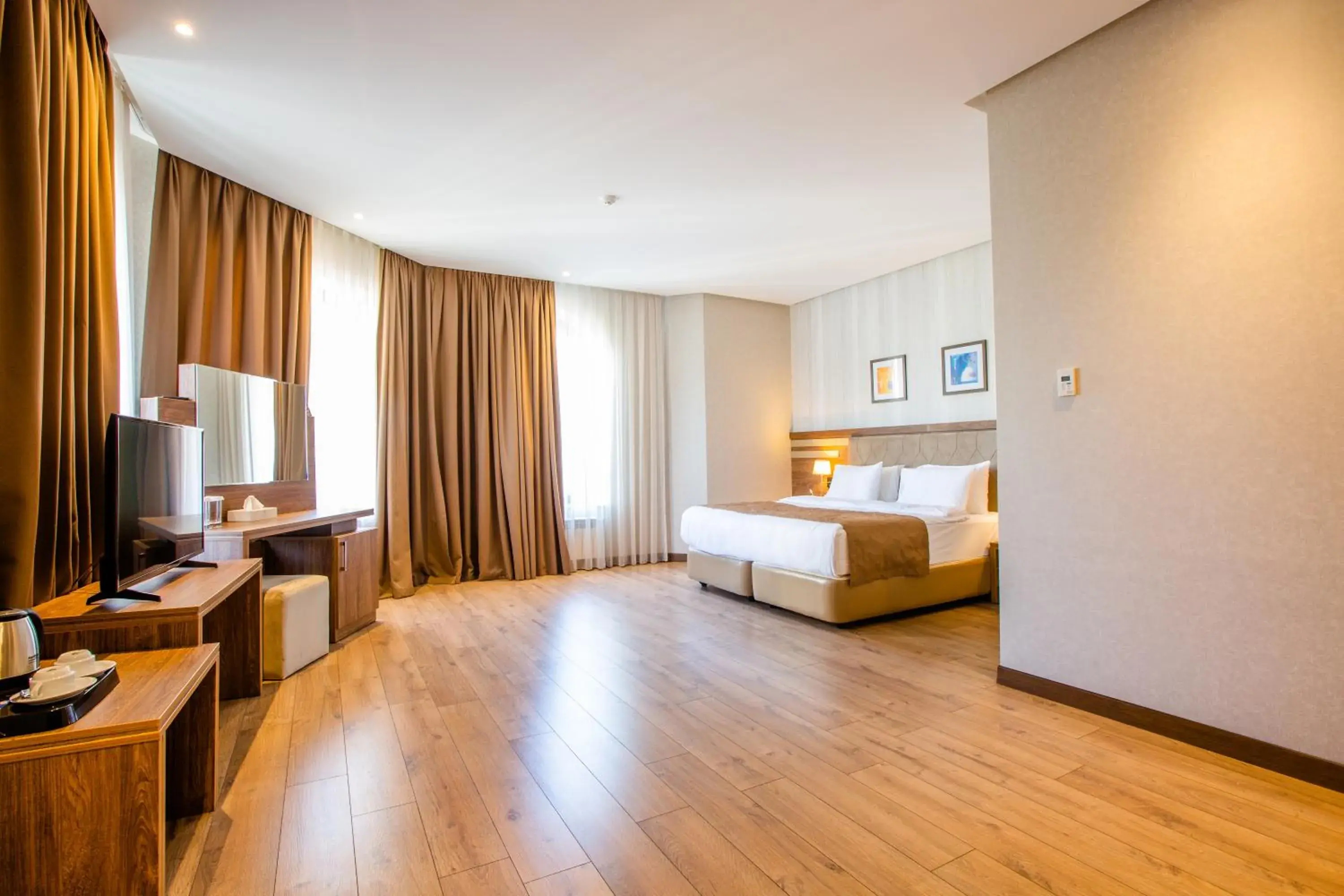 Deluxe King Suite in City Park Hotel Deluxe King Suite in City Park Hotel