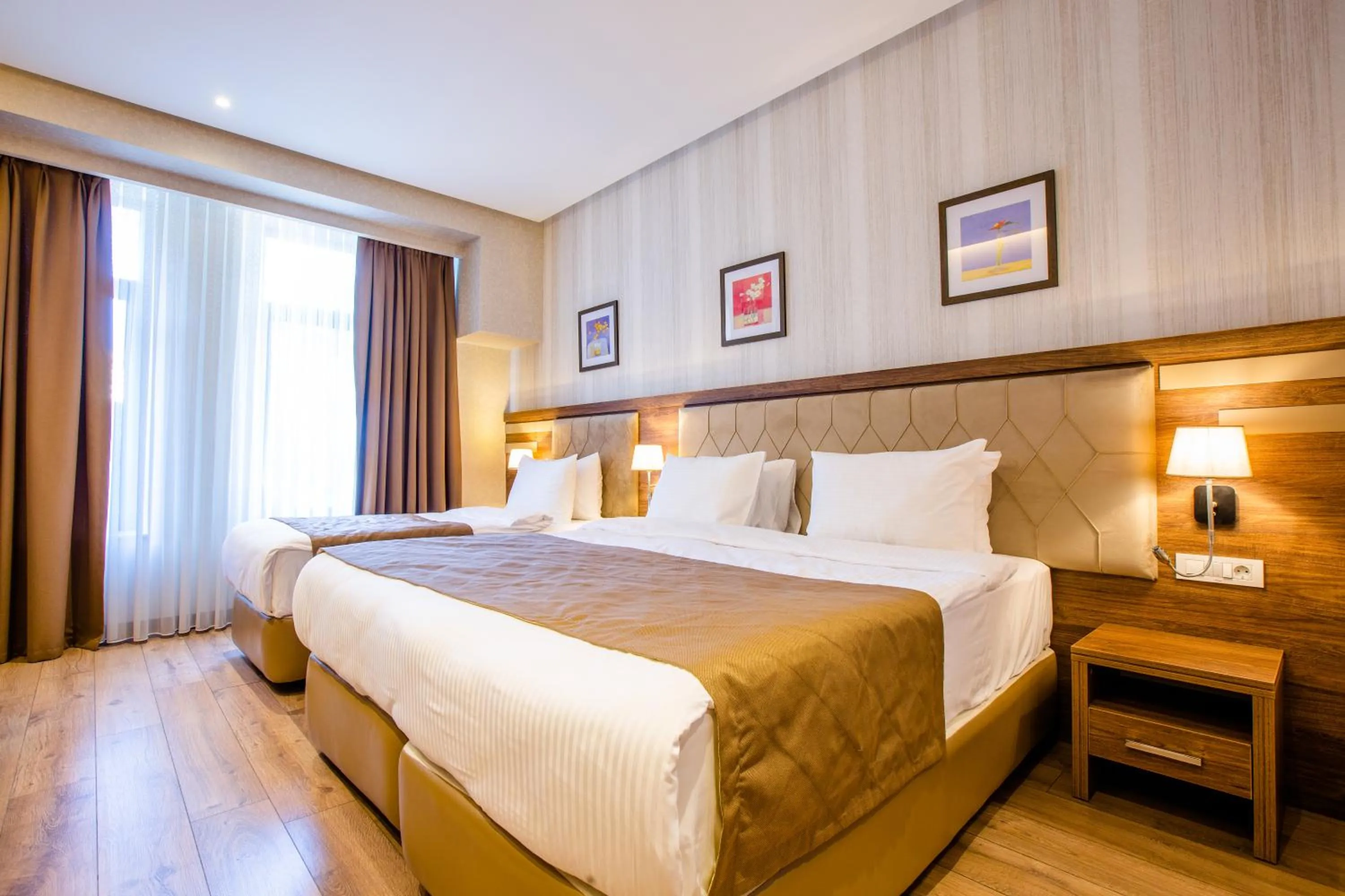 Bed in City Park Hotel