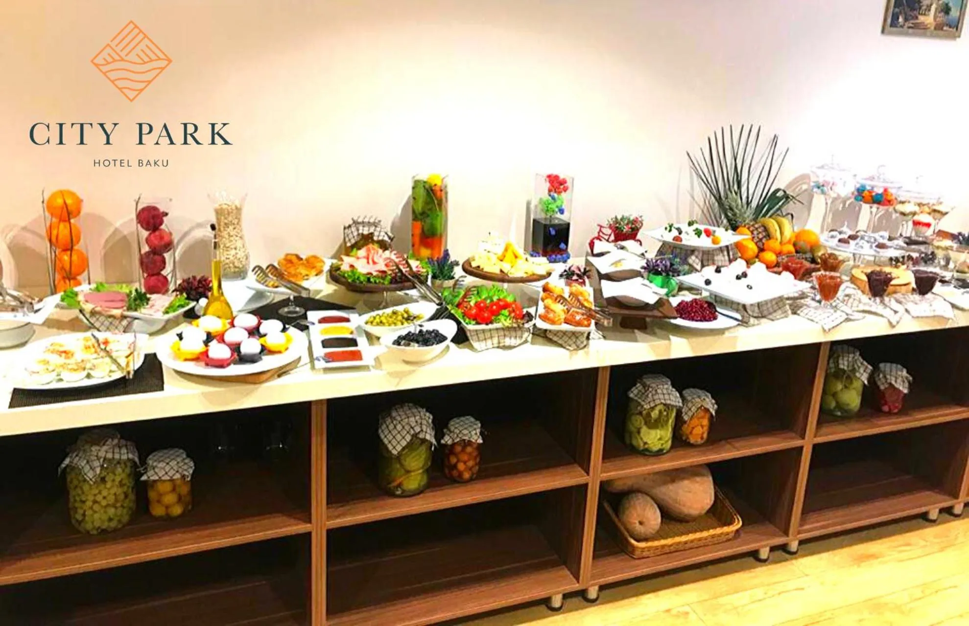 Restaurant/places to eat in City Park Hotel