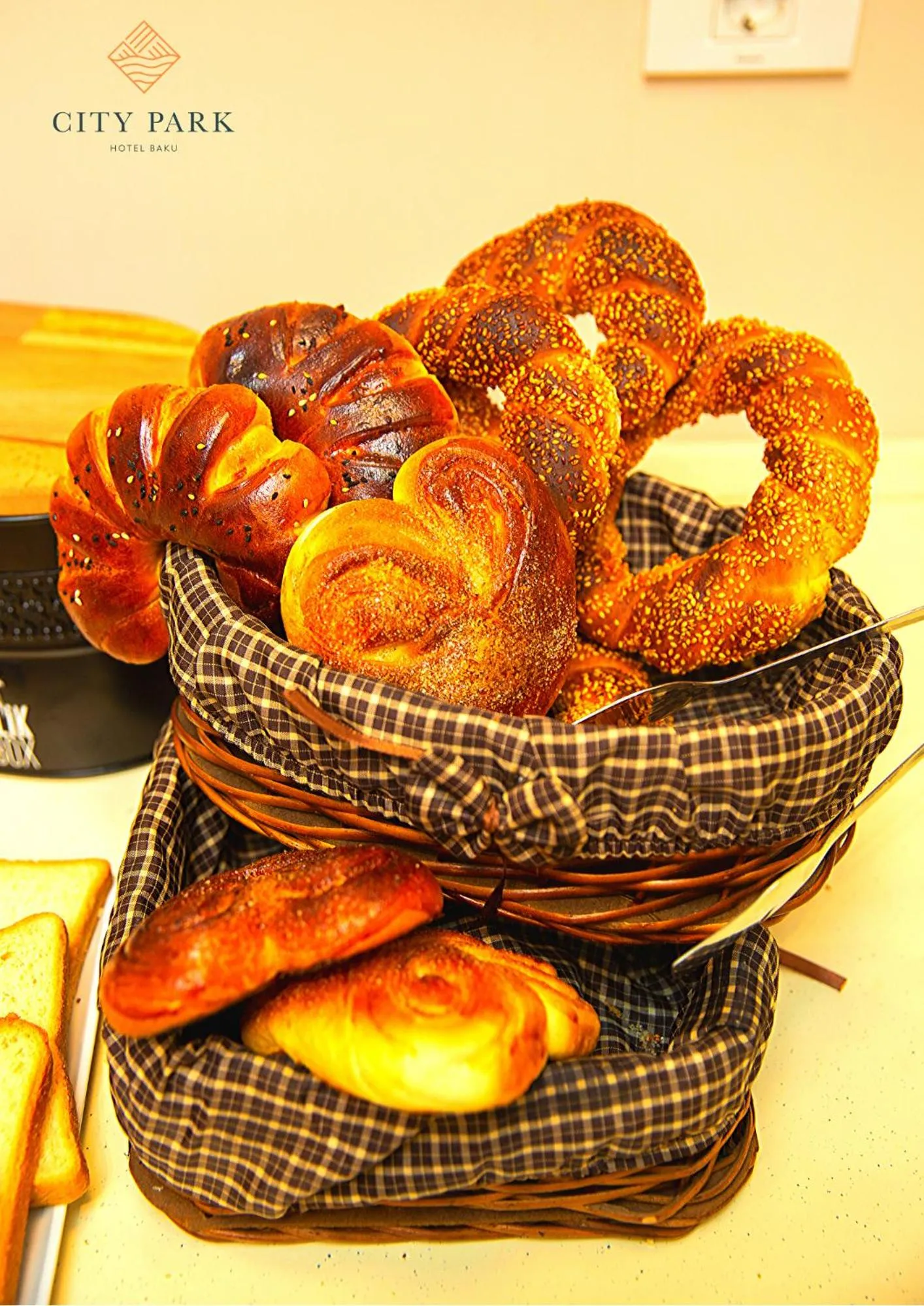 Restaurant/places to eat in City Park Hotel