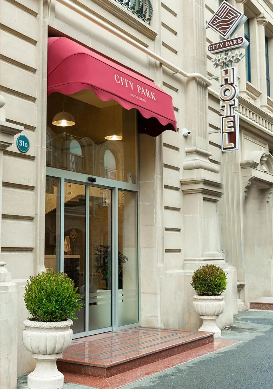 Facade/entrance in City Park Hotel