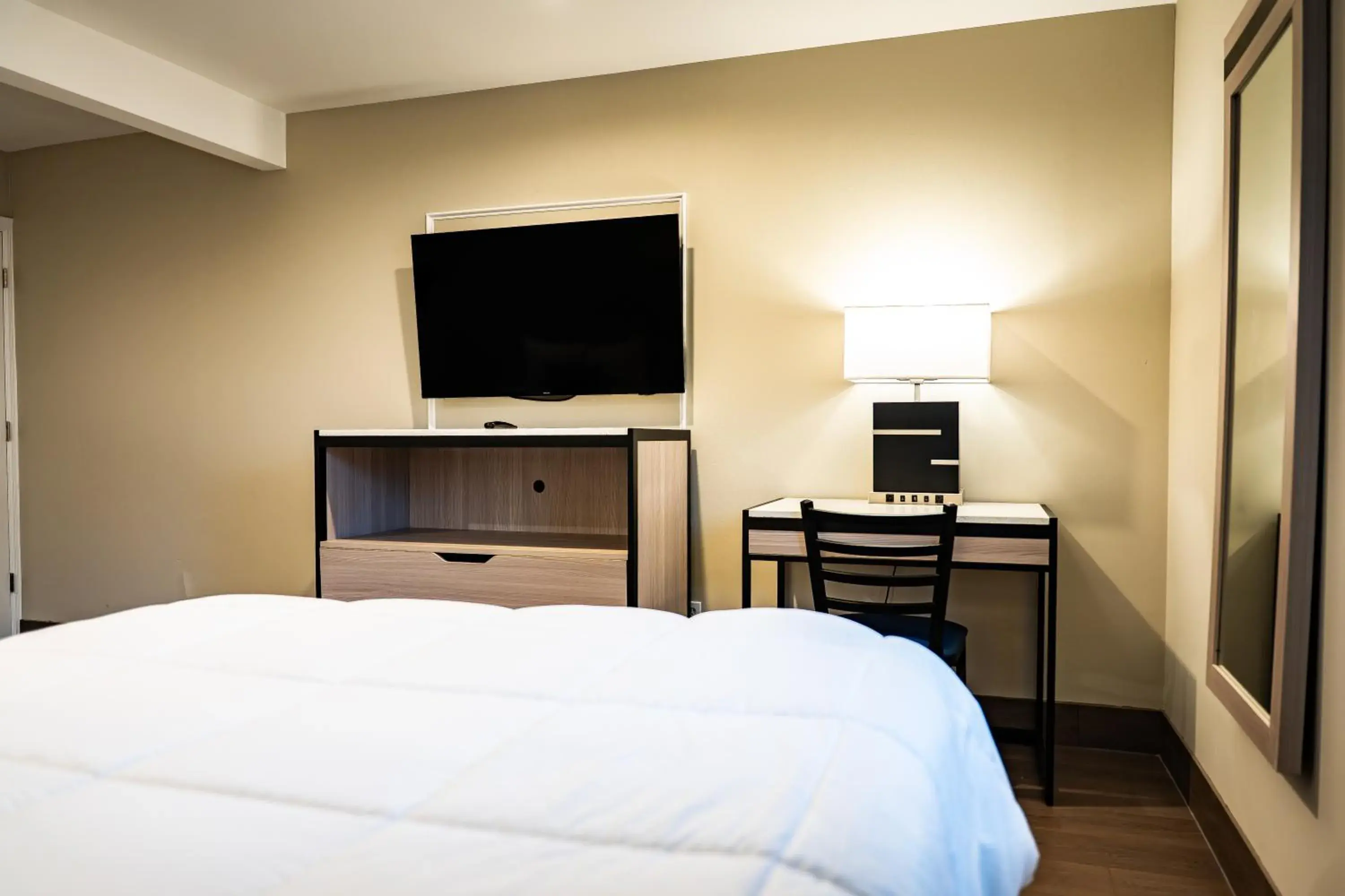 Bed in Whitman Motor Lodge Bed in Whitman Motor Lodge