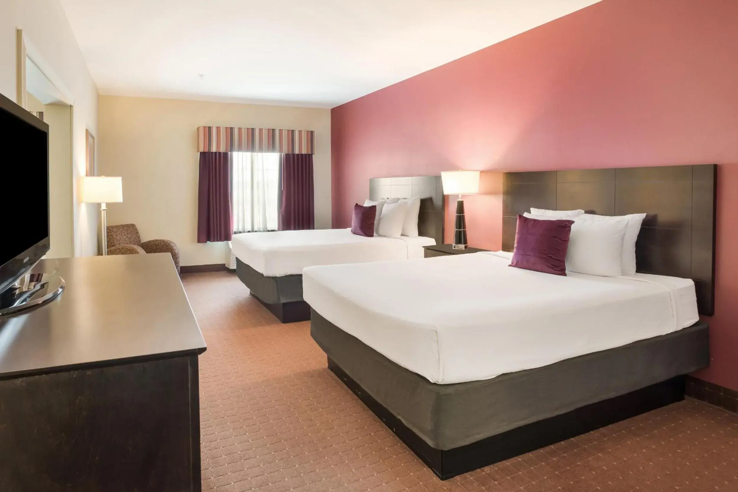 Photo of the whole room, Bed in Knights Inn Bunkie Photo of the whole room, Bed in Knights Inn Bunkie