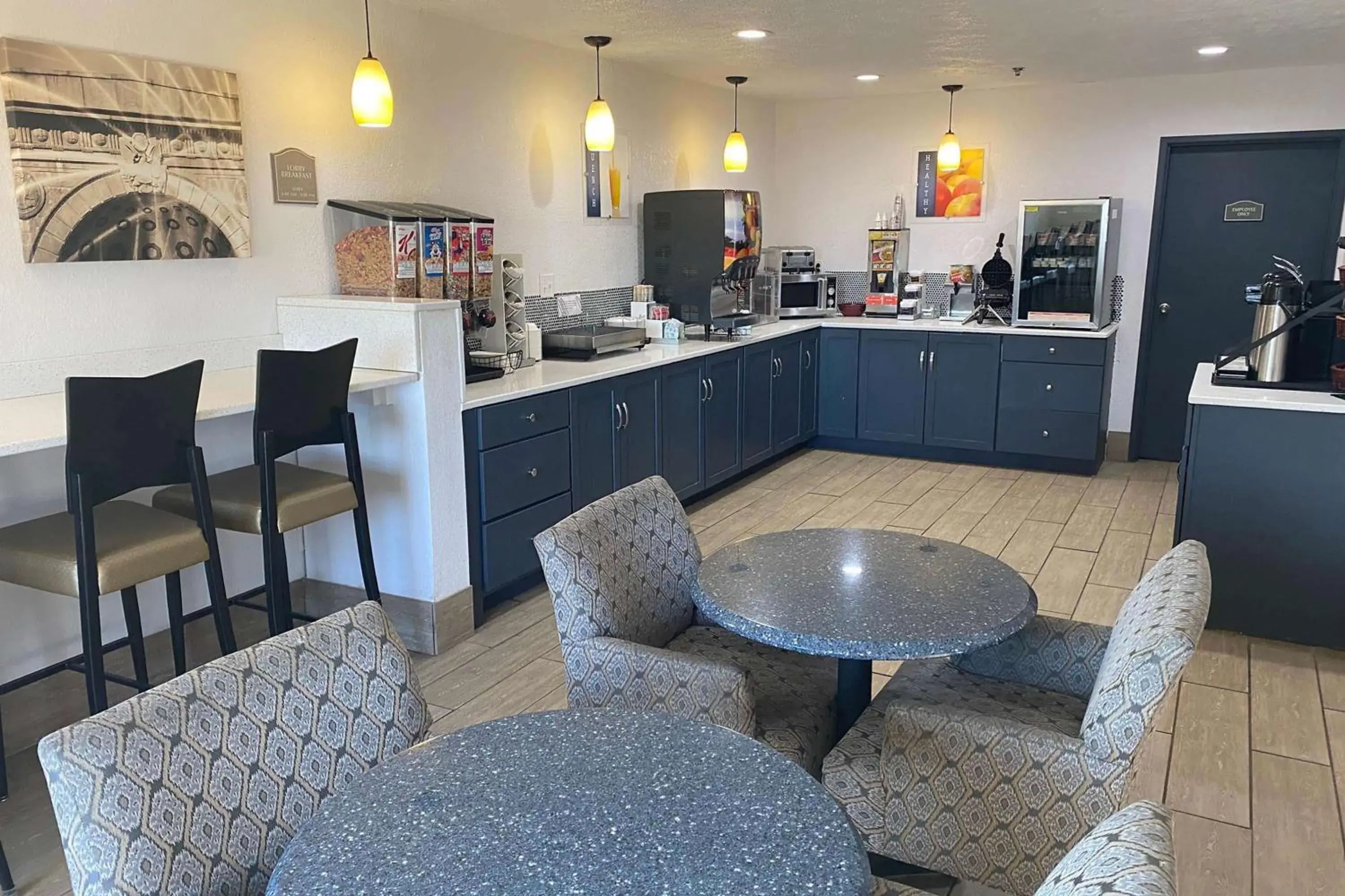 Restaurant/places to eat in Baymont by Wyndham Danville IL Restaurant/places to eat in Baymont by Wyndham Danville IL