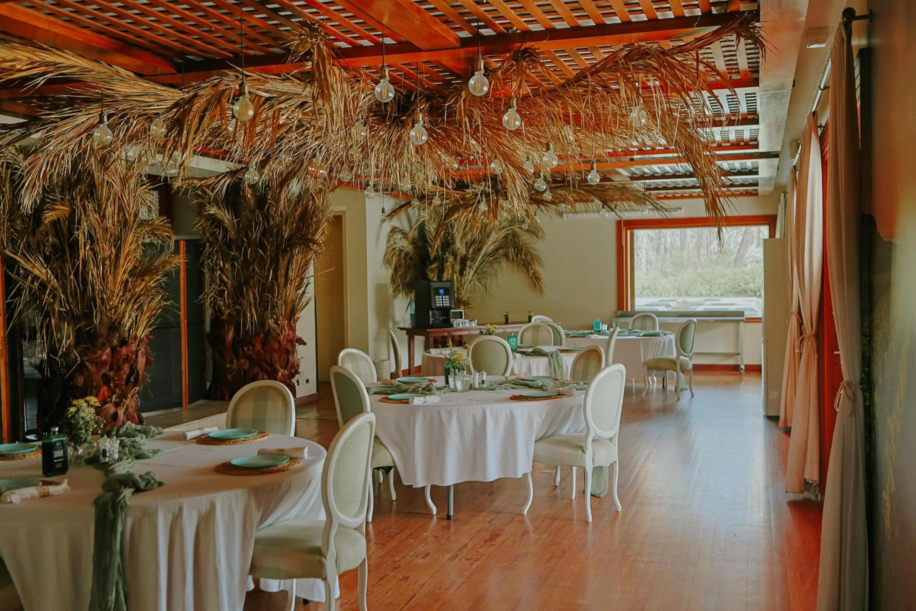 Restaurant/places to eat in Hotel Boutique Hort de Nal